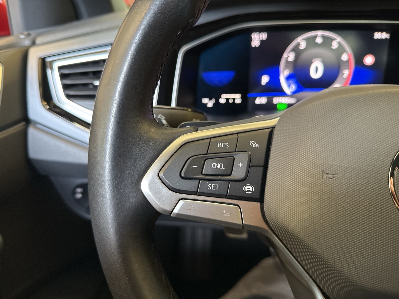 Volkswagen Taigo 1.5 R-LINE ALU17" MATRIX NAVI CARPLAY AHK