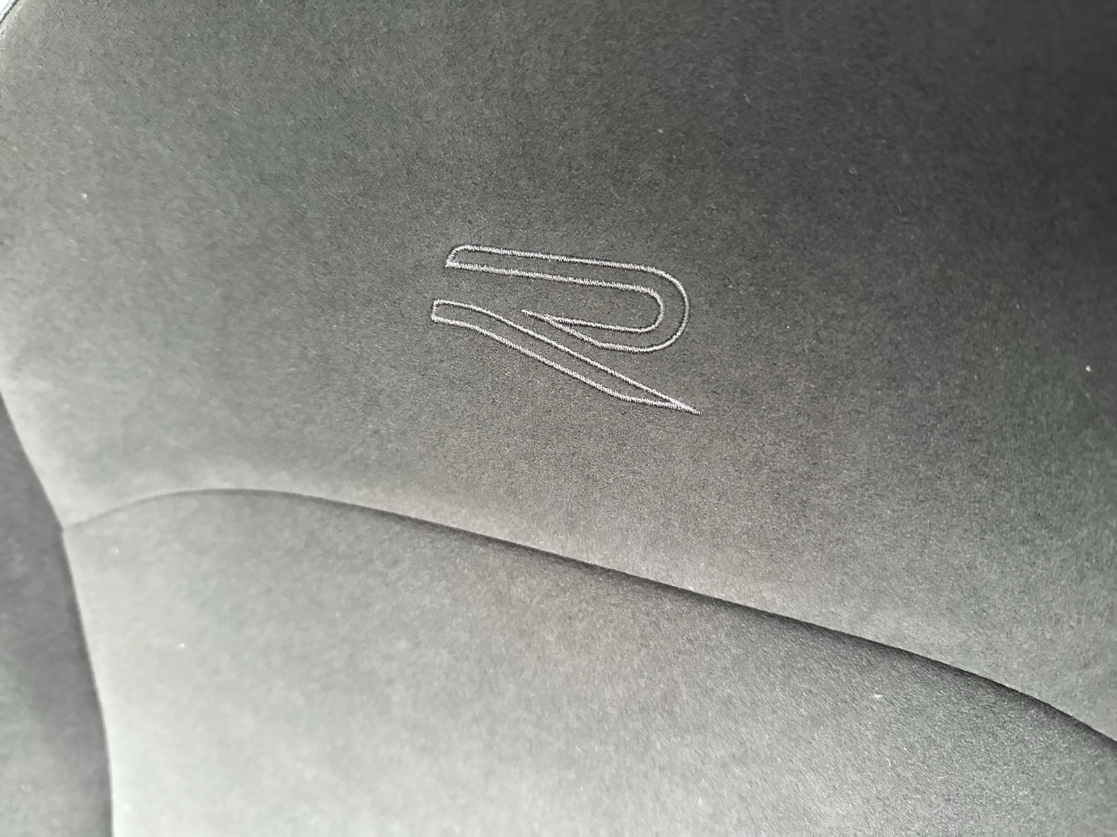 Volkswagen Arteon Shooting Brake 2.0 R-LINE PANO CAM LM19