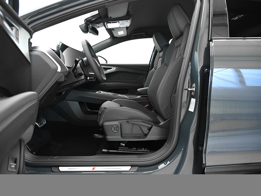 Audi Q4 e-tron Sportback S line performance AHK LM21