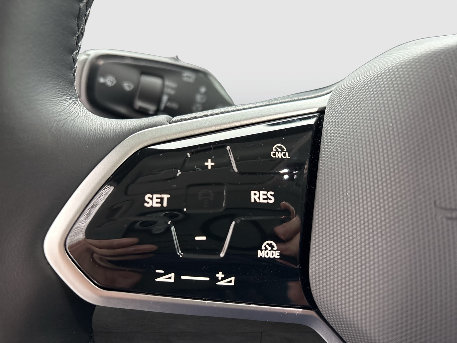 Volkswagen ID.Buzz GOAL WÄRMEPUMPE HARMANKARDON 360CAM LM20