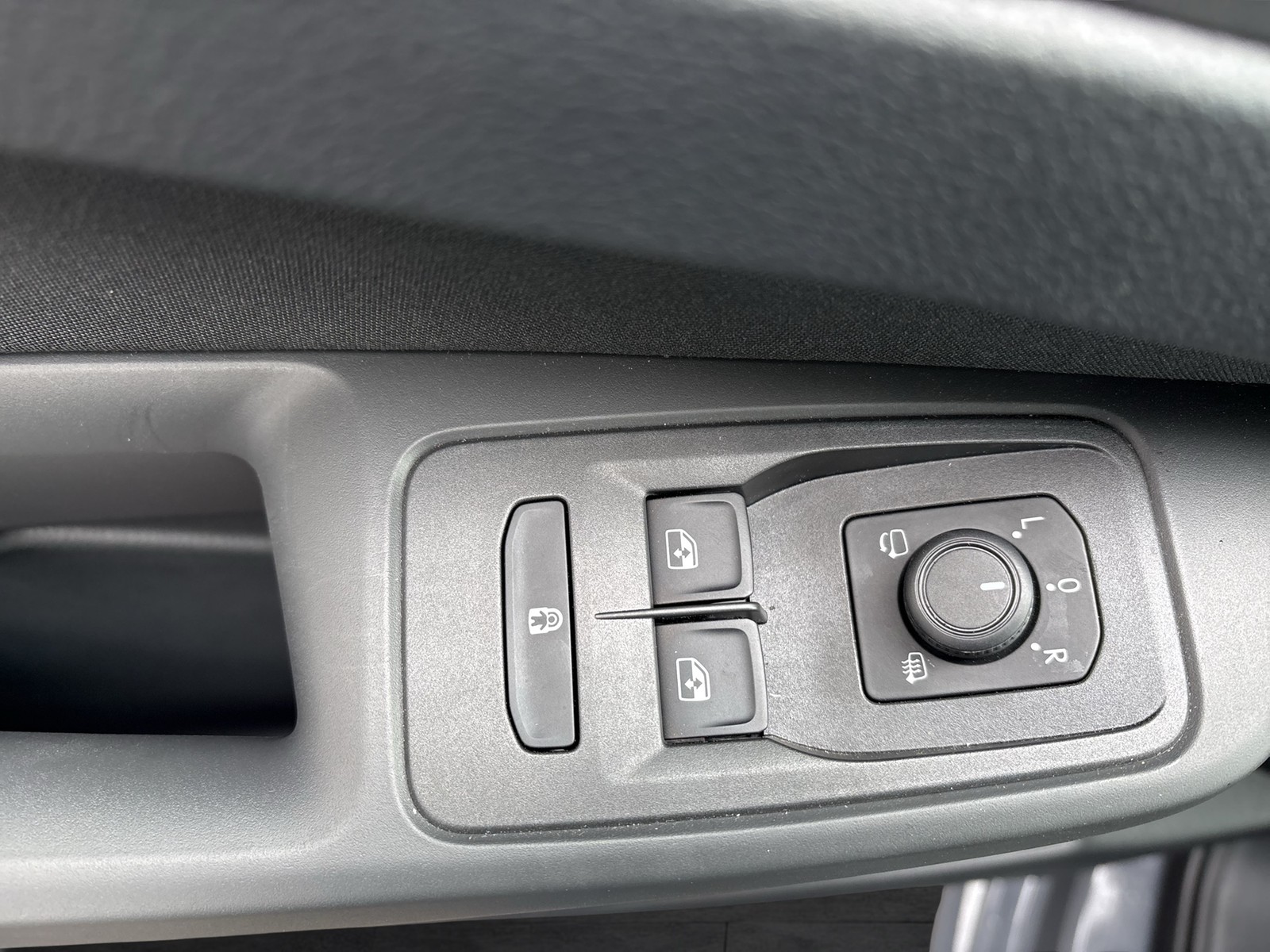 Volkswagen Caddy Maxi 2.0 LIFE 7SITZE CAM NAVI ALU SITZHEIZ