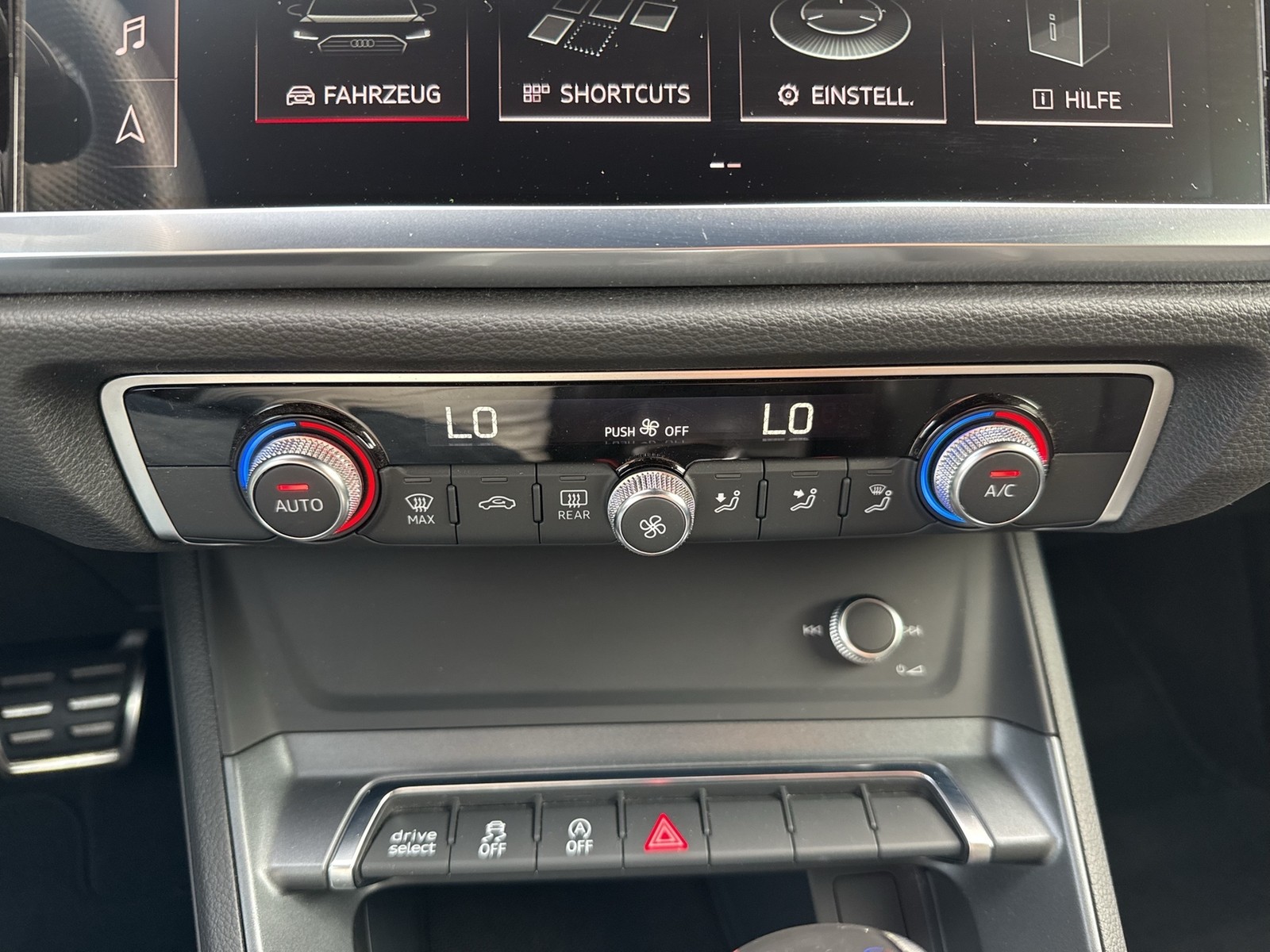Audi Q3 40 Qu. S LINE PANO STANDHZ. ALU19" eKLAPPE