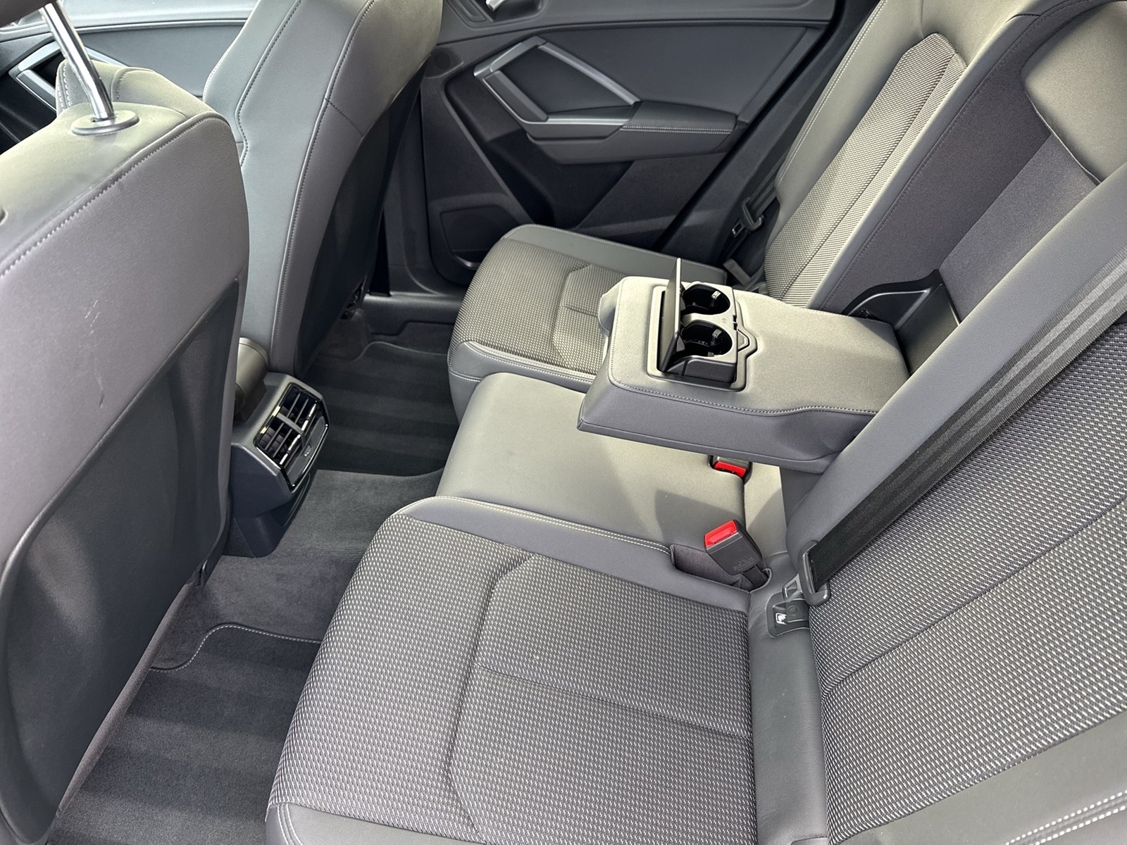 Audi Q3 40 Qu. S LINE PANO STANDHZ. ALU19" eKLAPPE
