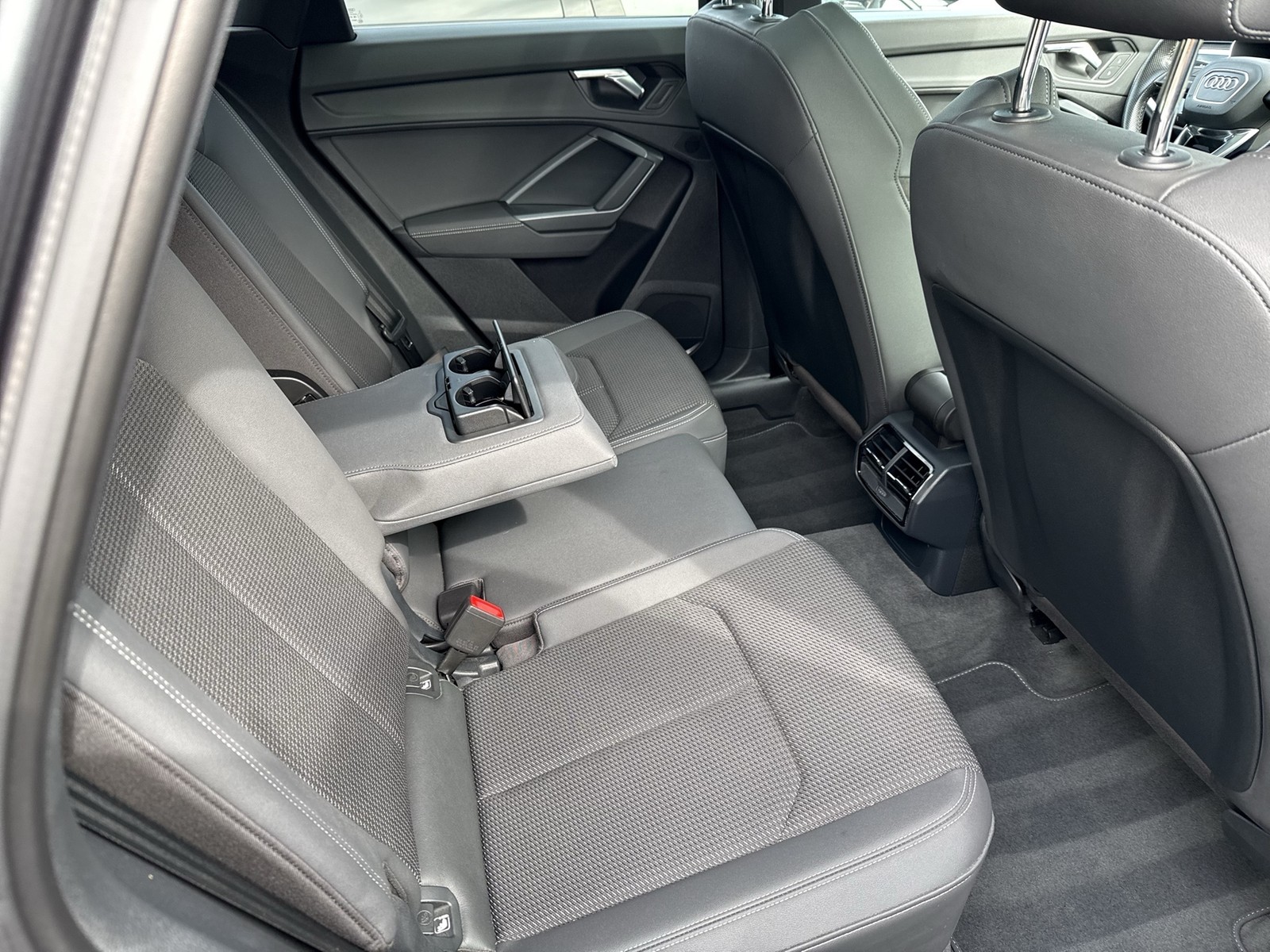 Audi Q3 40 Qu. S LINE PANO STANDHZ. ALU19" eKLAPPE