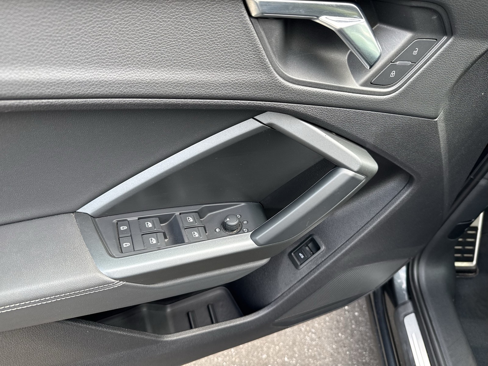 Audi Q3 40 Qu. S LINE PANO STANDHZ. ALU19" eKLAPPE