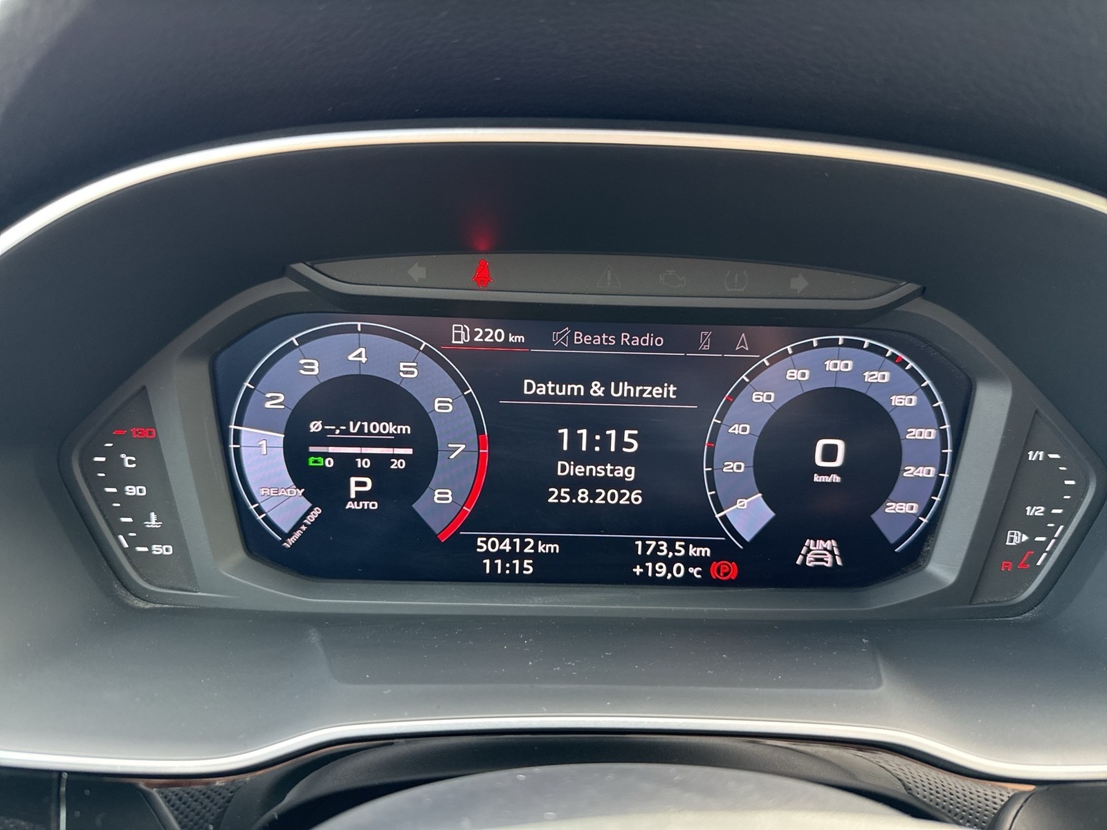 Audi Q3 40 Qu. S LINE PANO STANDHZ. ALU19" eKLAPPE