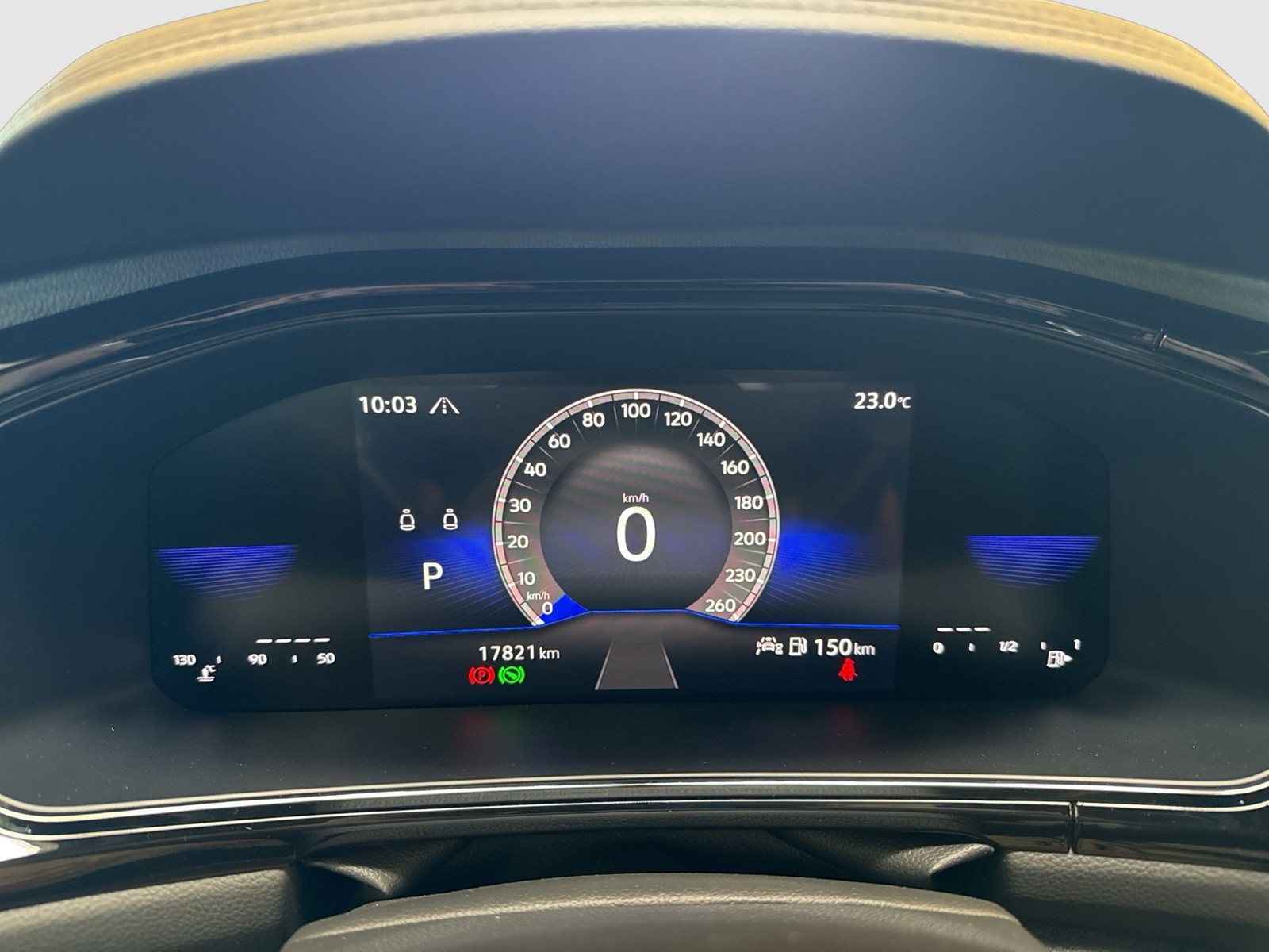 Volkswagen T-Roc Cabrio 1.5 R-LINE BLACKSTYLE BEATS LM19