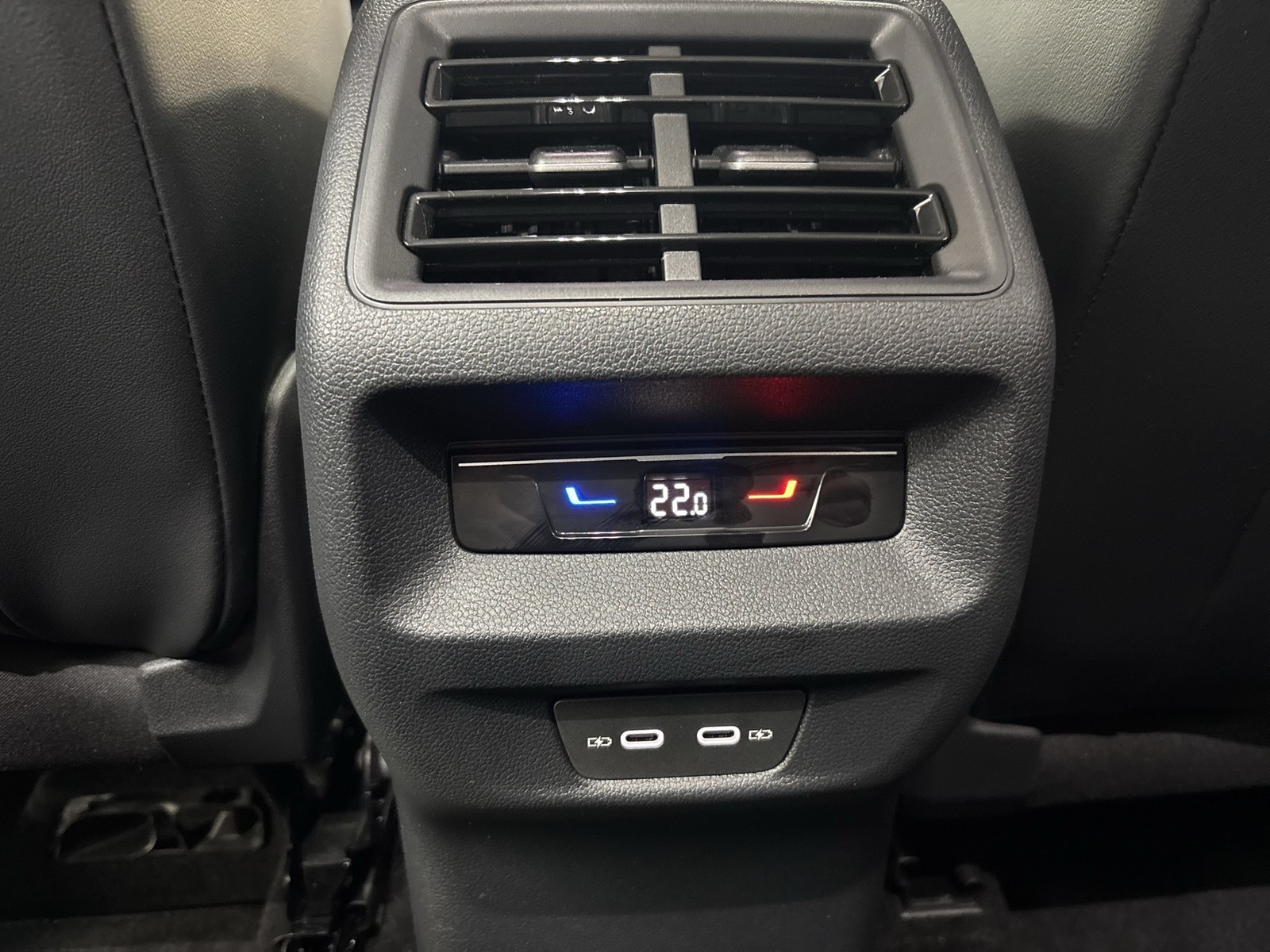 Volkswagen Tiguan 1.5 HYBRID LIFE NEUES MODELL AHK CAM LM18