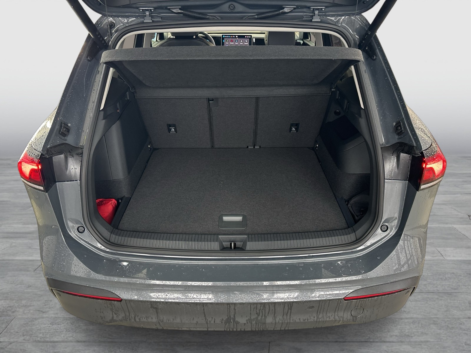 Volkswagen Tiguan 1.5 HYBRID LIFE NEUES MODELL AHK CAM LM18