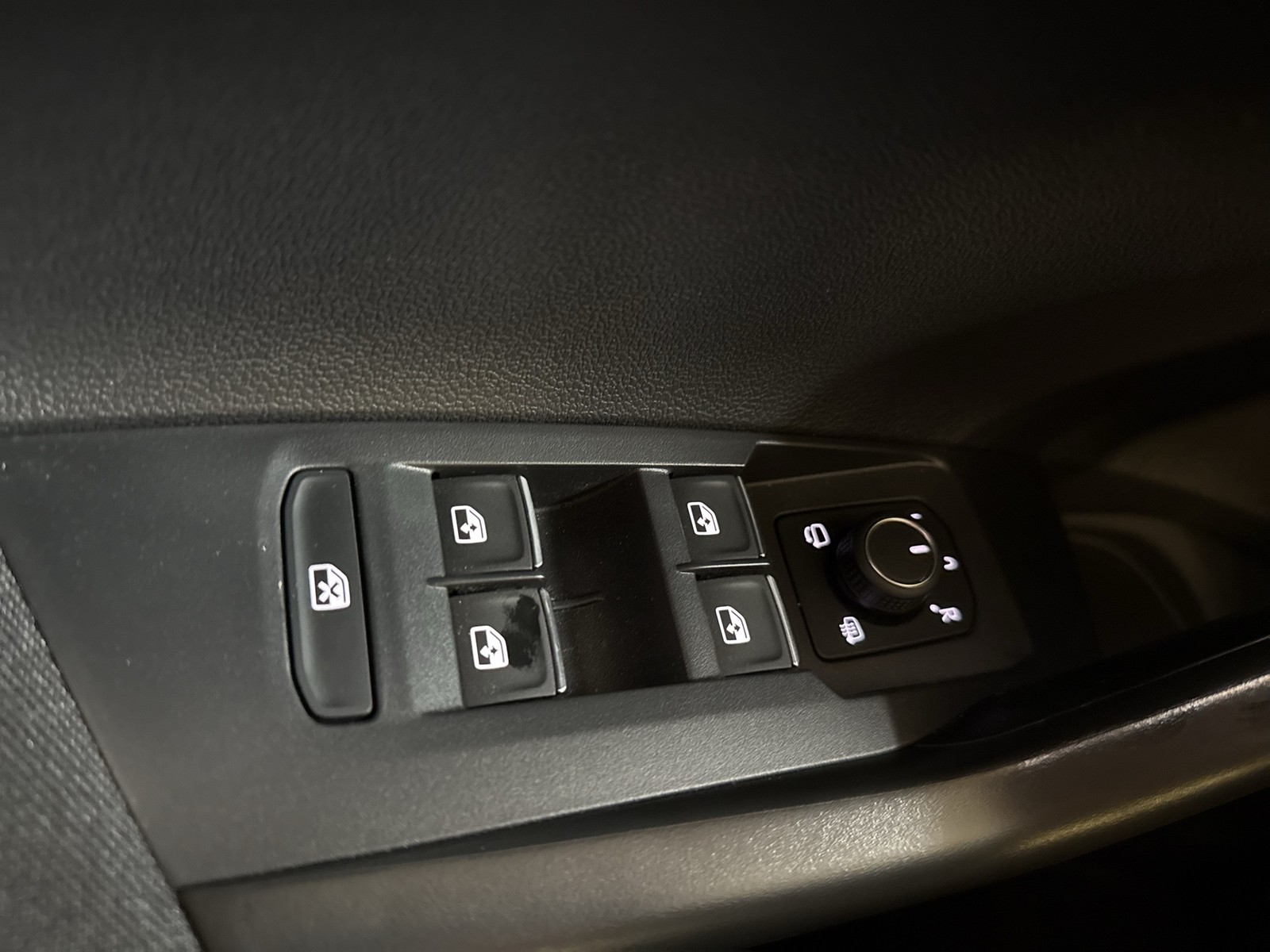 Volkswagen Polo 1.0 MOVE CARPLAY ALU SITZHEIZUNG LED DAB+