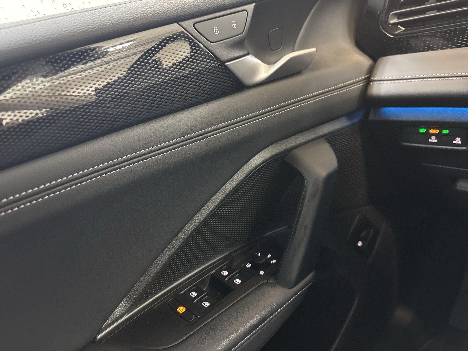 Volkswagen Tiguan 1.5 HYBRID LIFE NEUES MODELL AHK CAM LM18