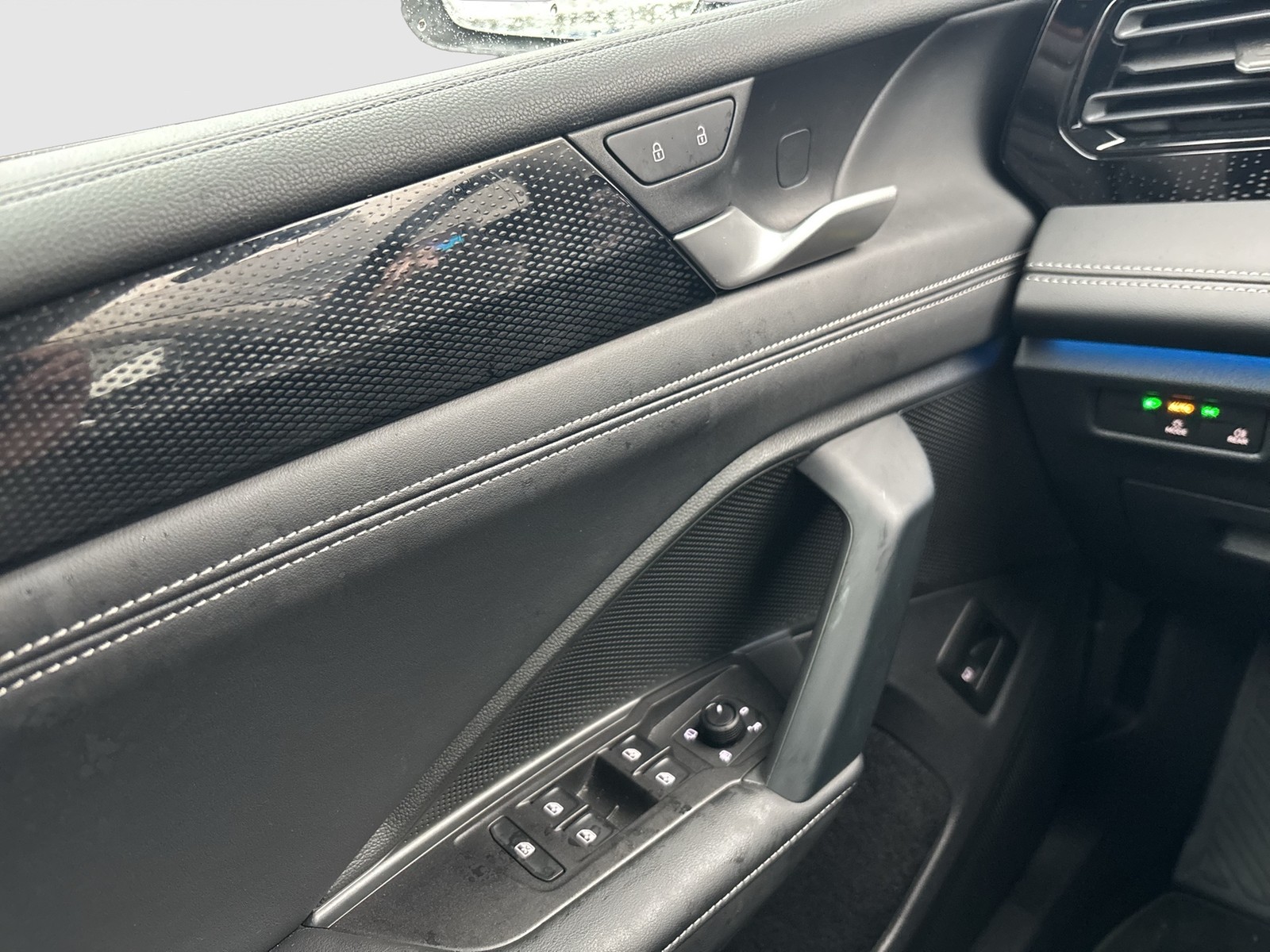 Volkswagen Tiguan 1.5 HYBRID LIFE NEUES MODELL AHK 360CAM