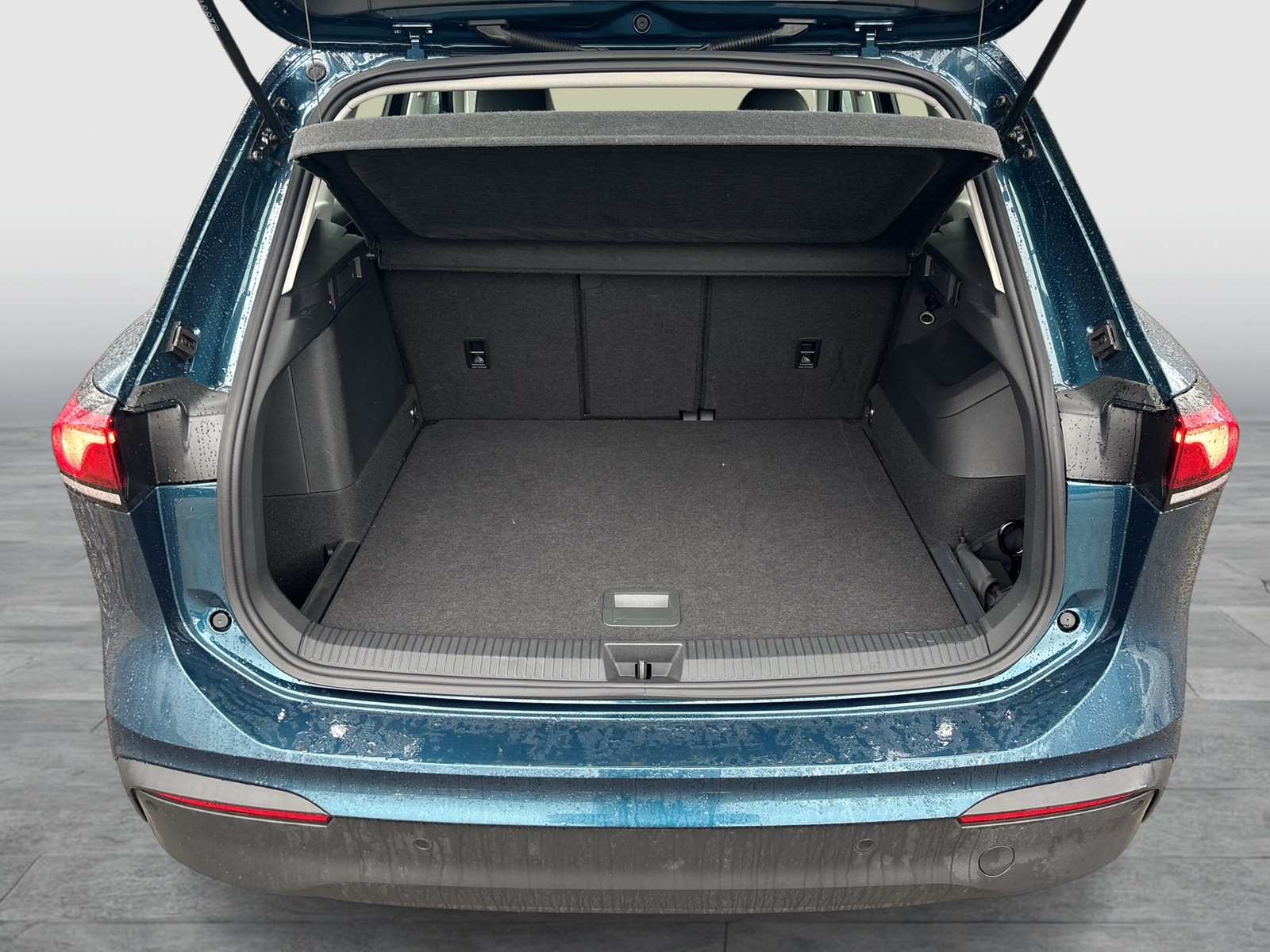 Volkswagen Tiguan 1.5 HYBRID LIFE NEUES MODELL AHK 360CAM