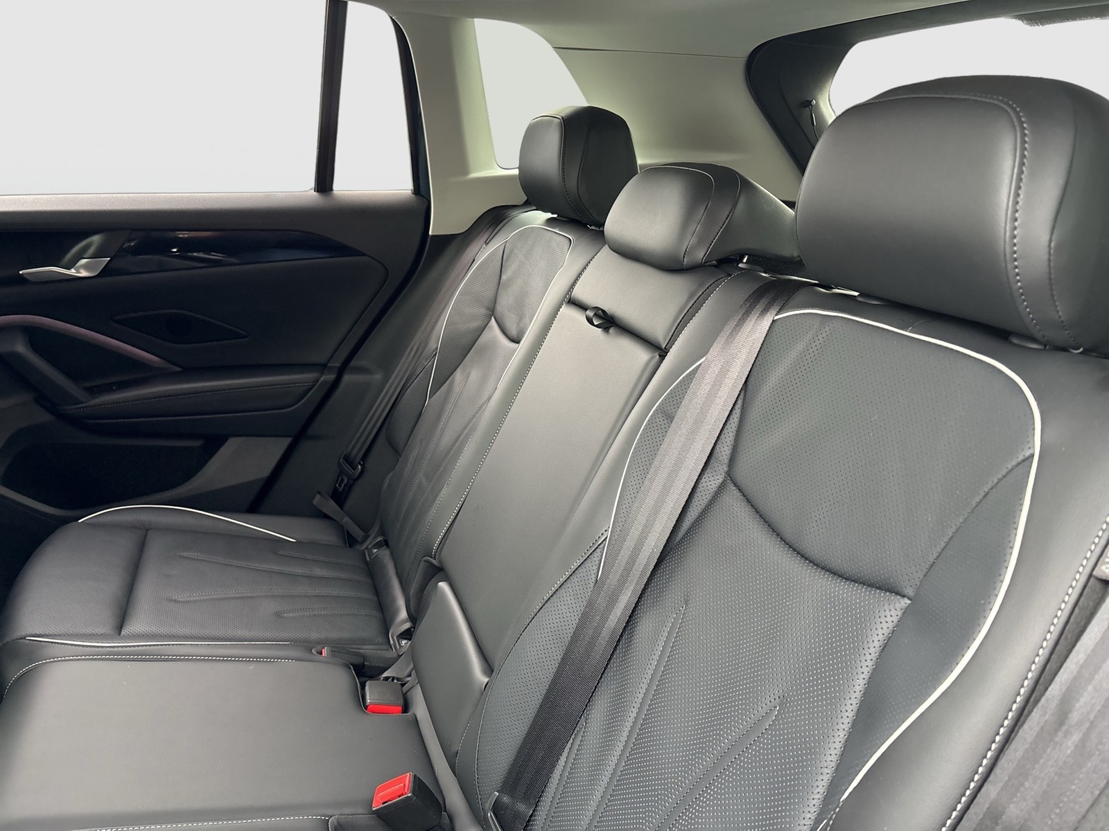 Volkswagen Tiguan 1.5 HYBRID ELEGANCE NEUESMODELL LEDER AHK