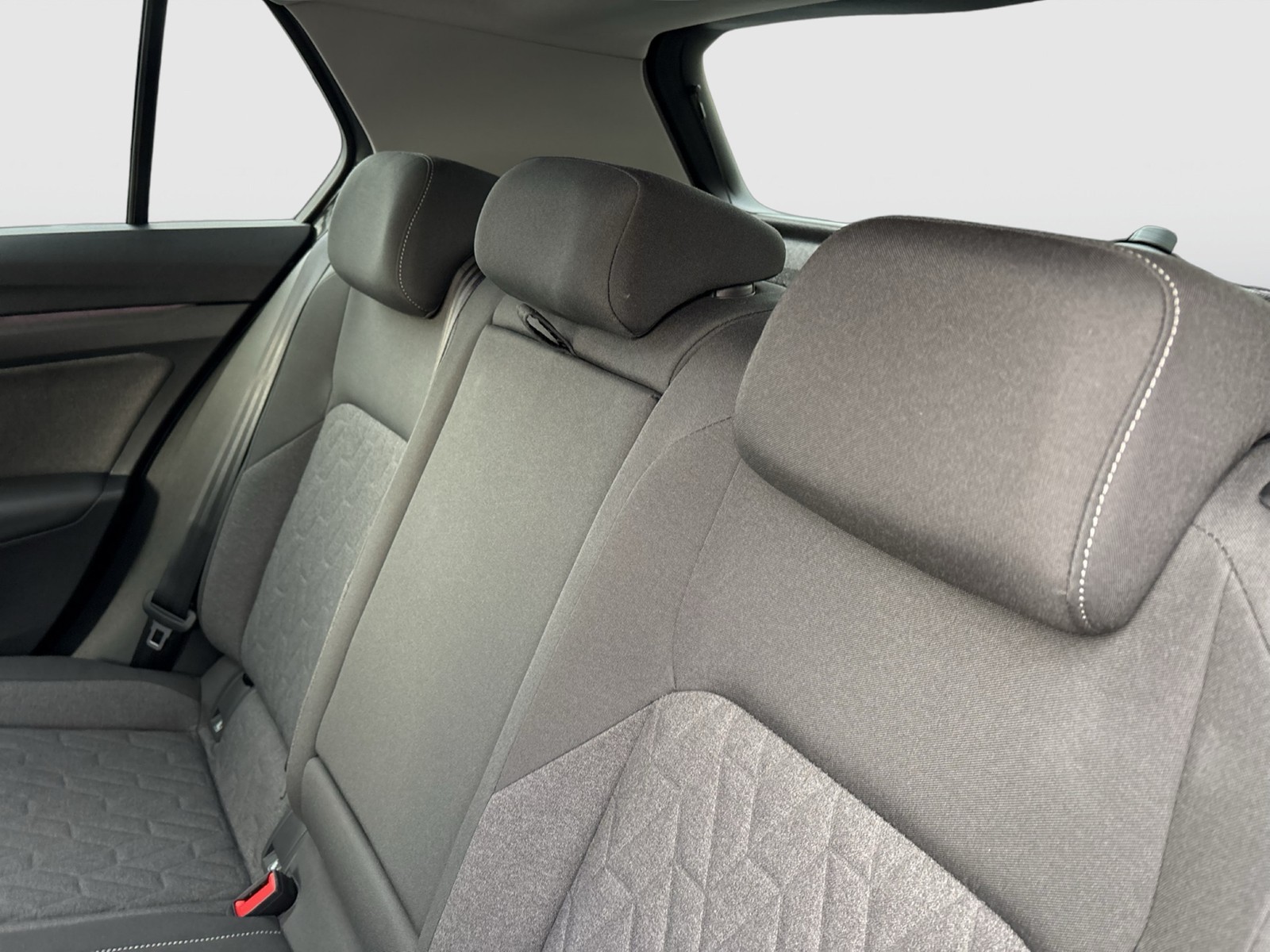 Volkswagen Golf VIII 1.5 eTSI GOAL FACELIFT 360°CAM CARPLAY