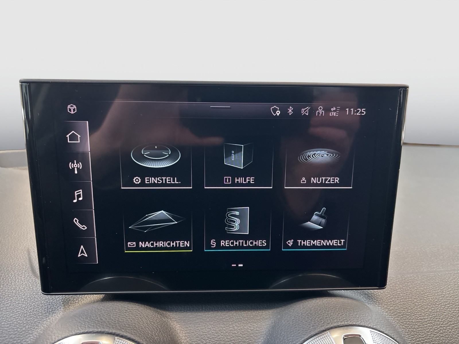 Audi Q2 35 advanced AHK CAM LM18 E-KLAPPE CARPLAY