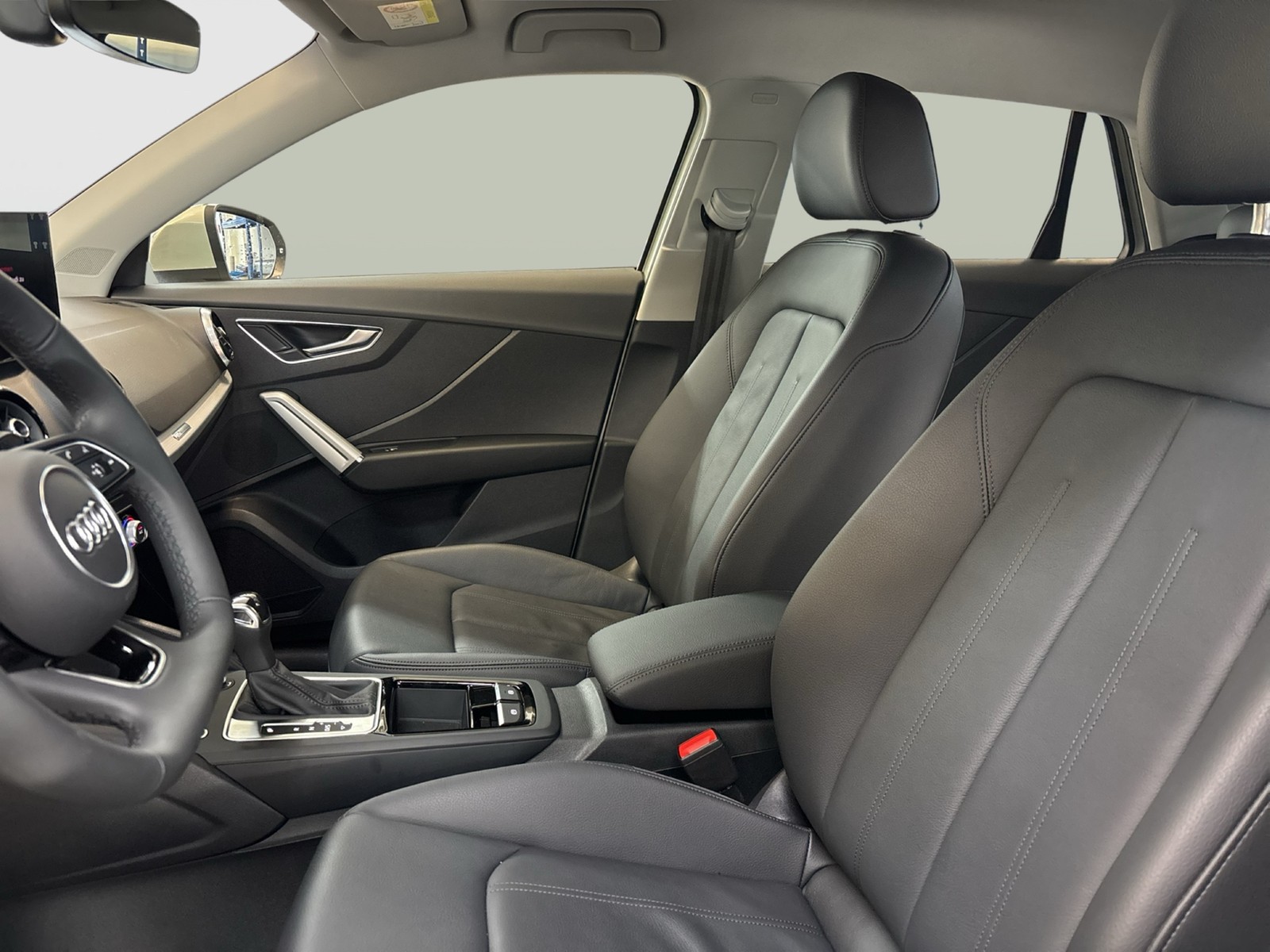 Audi Q2 35 advanced AHK CAM LM18 E-KLAPPE CARPLAY