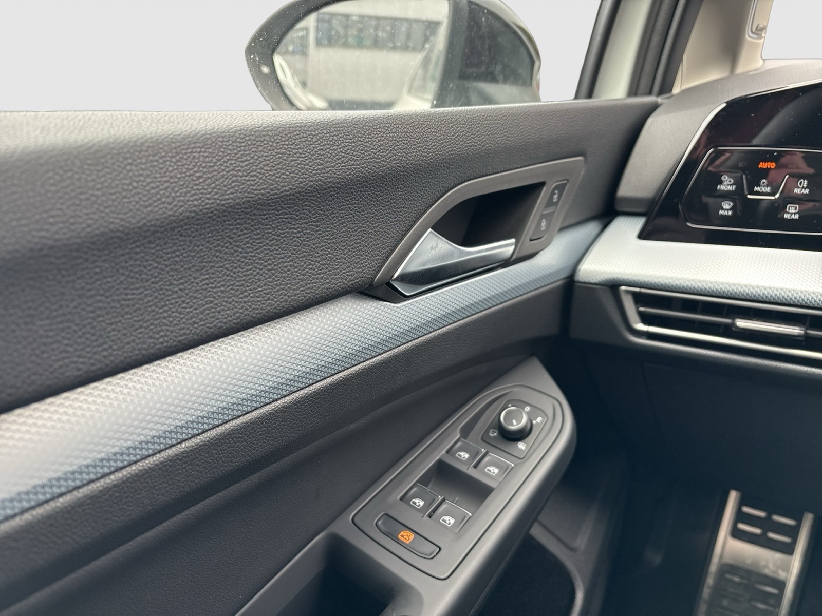 Volkswagen Golf VIII 1.5 eTSI GOAL FACELIFT HARMAN KARDON