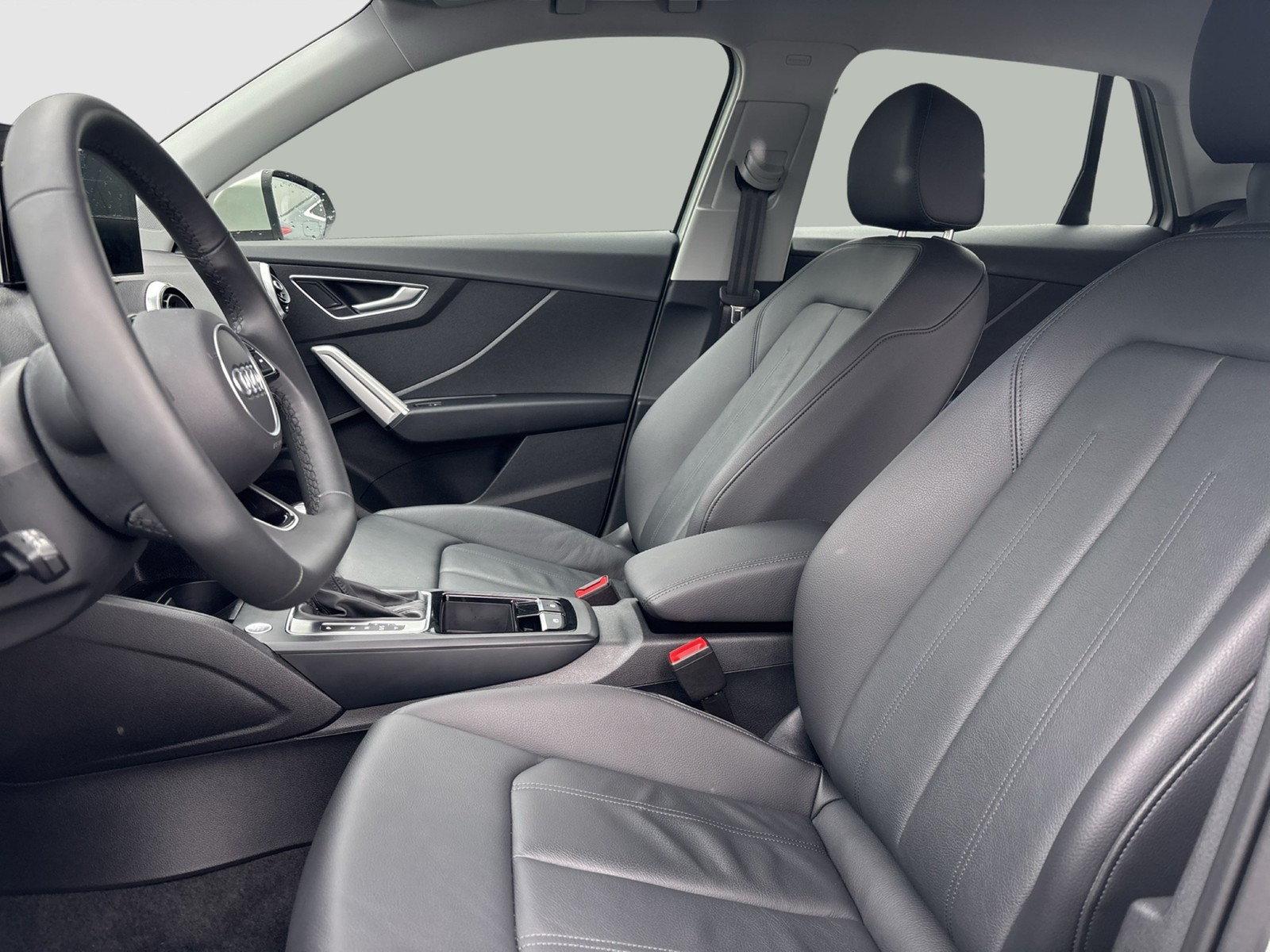 Audi Q2 35 advanced AHK CAM LM18 E-KLAPPE CARPLAY