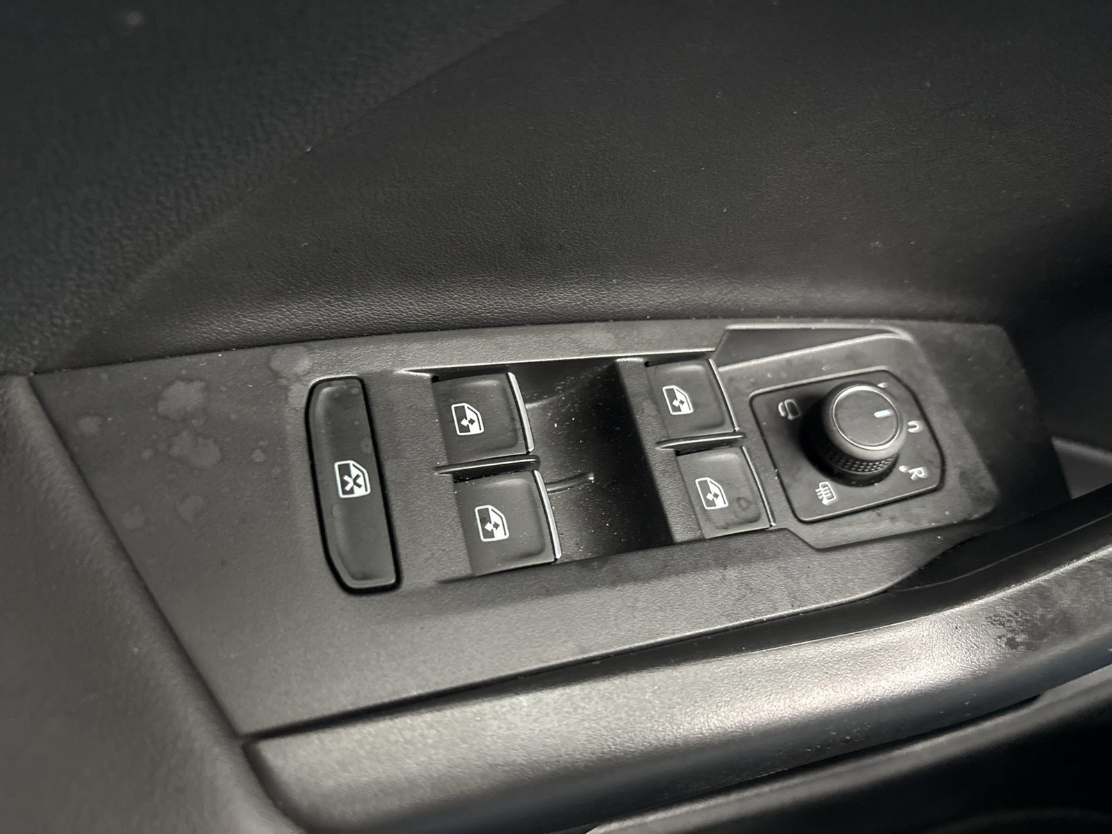 Volkswagen T-Cross 1.0 R-LINE AHK CAM ACC LM18 MATRIXLED