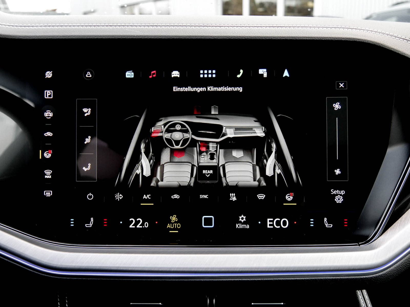 Volkswagen Touareg V6 TDI R-LINE ALLRADLENKUNG DYNAUDIO AHK