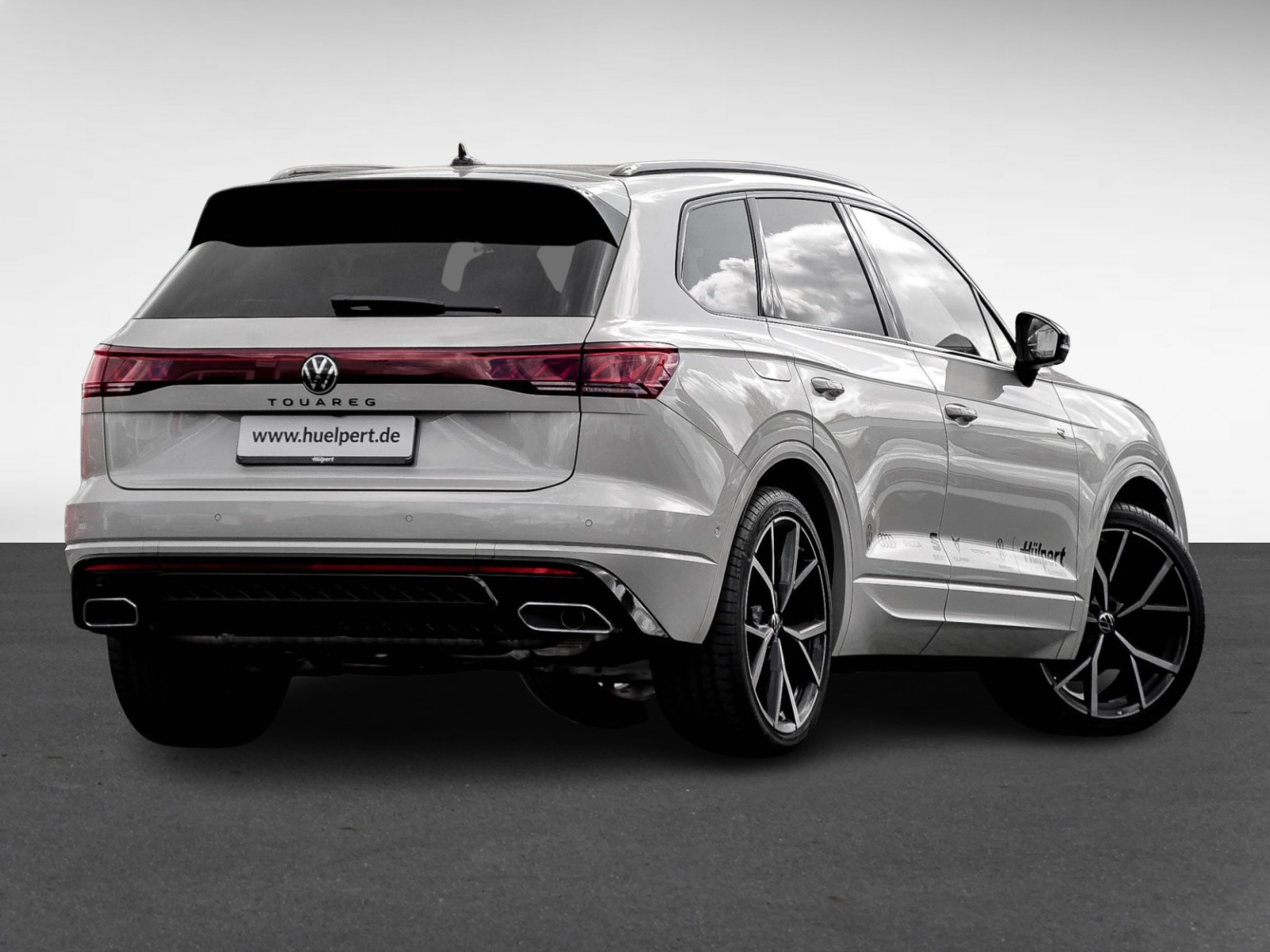 Volkswagen Touareg V6 TDI R-LINE ALLRADLENKUNG DYNAUDIO AHK