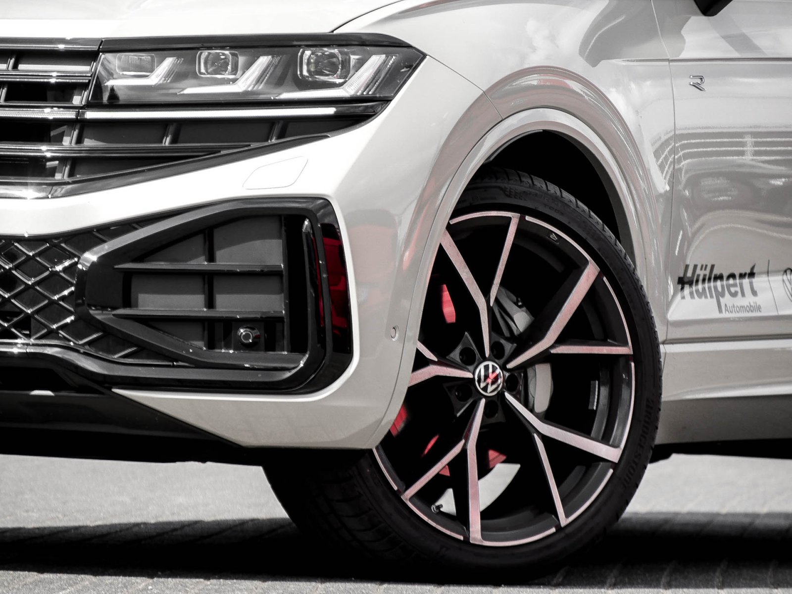 Volkswagen Touareg V6 TDI R-LINE ALLRADLENKUNG DYNAUDIO AHK