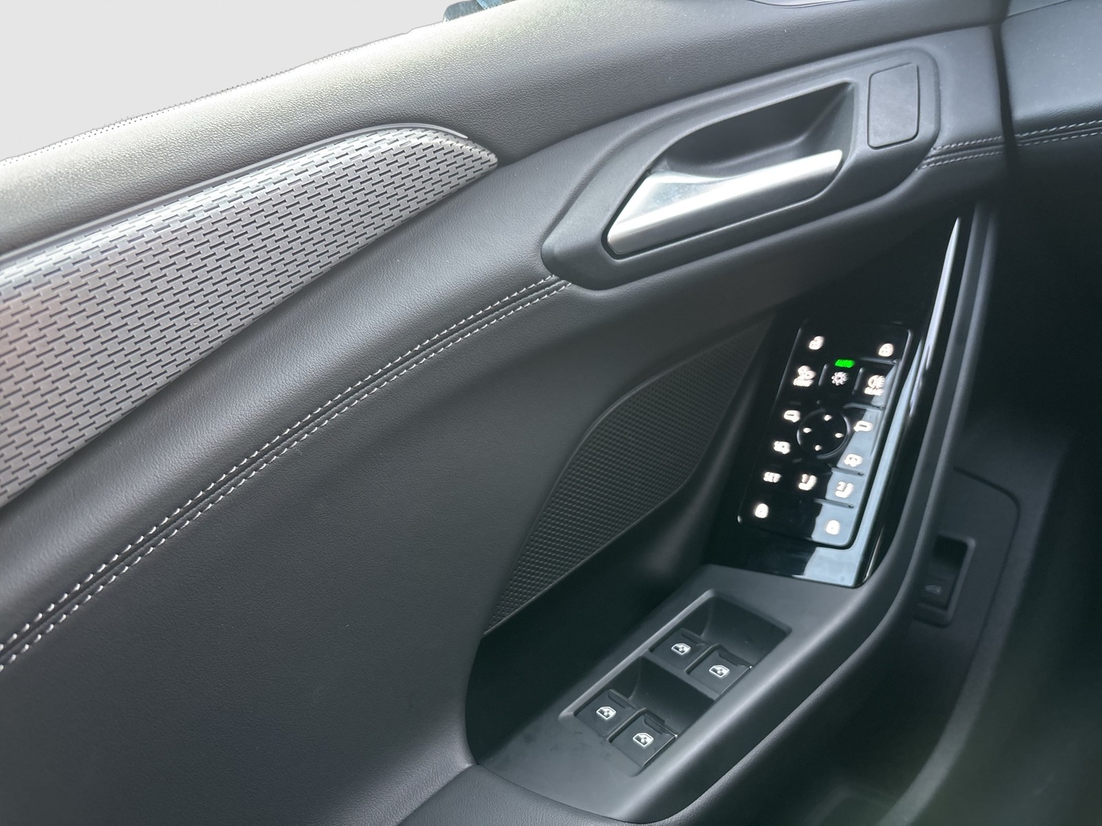 Audi A6 e-tron Sportback performance S LINE AHK LM20