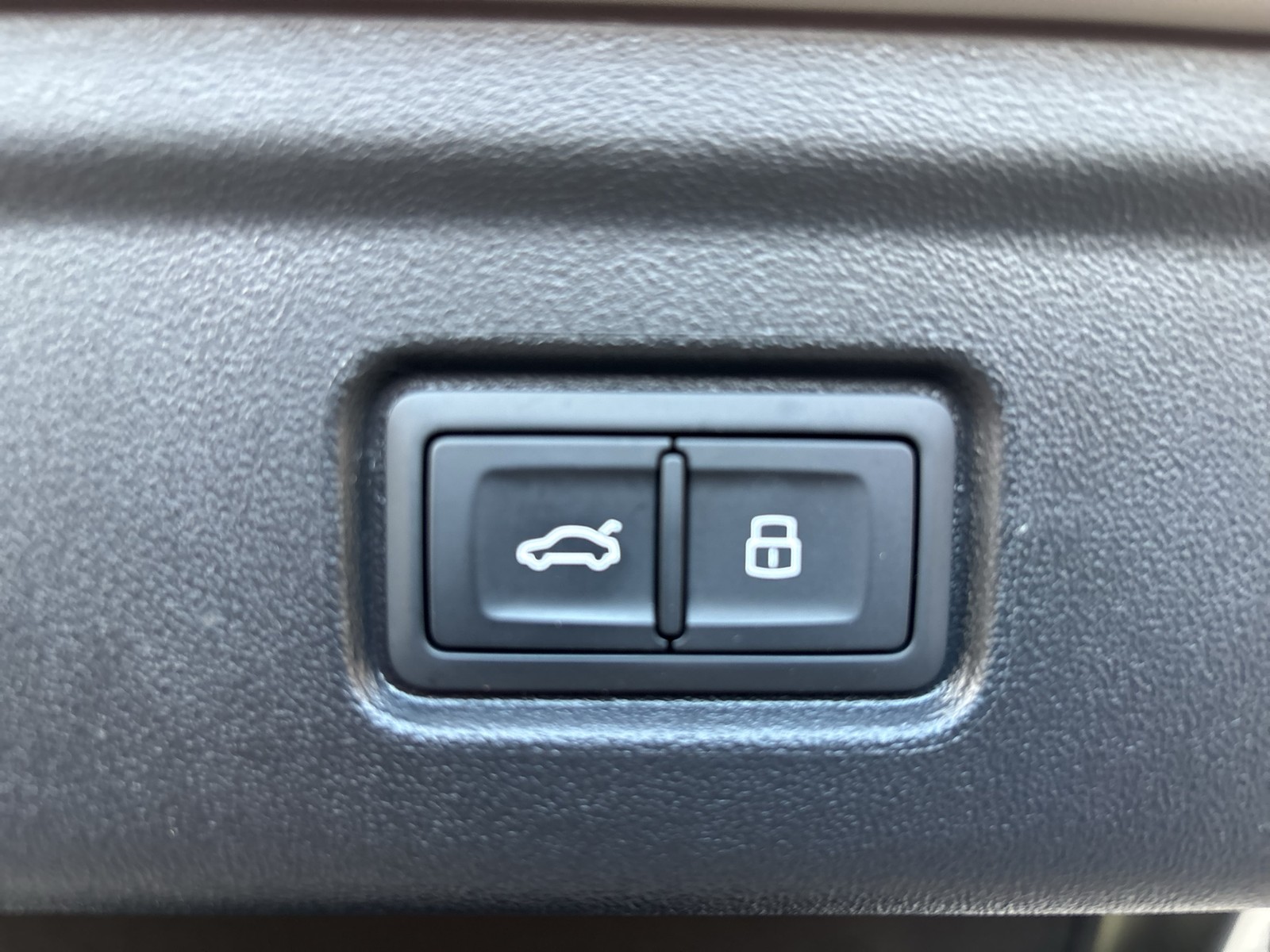 Audi A6 e-tron Sportback performance S LINE AHK LM20