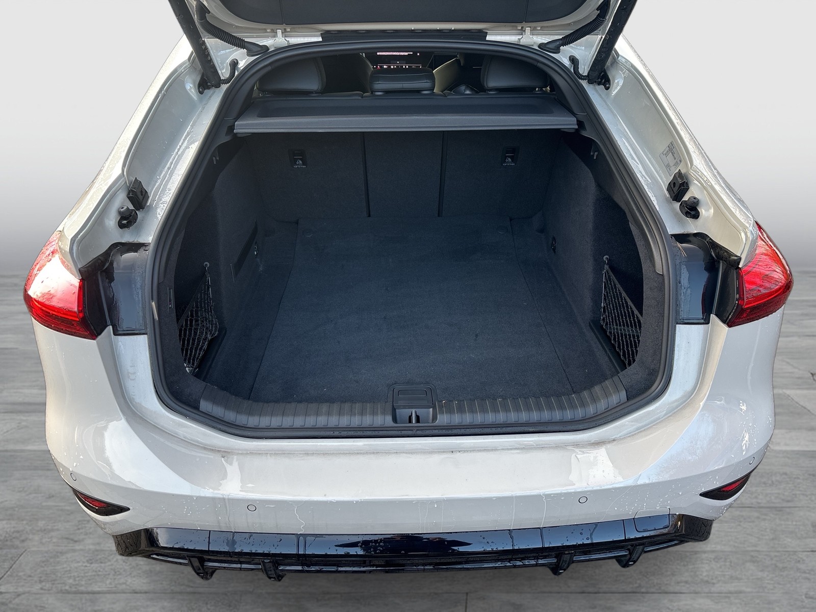 Audi A6 e-tron Sportback performance S LINE AHK 20"