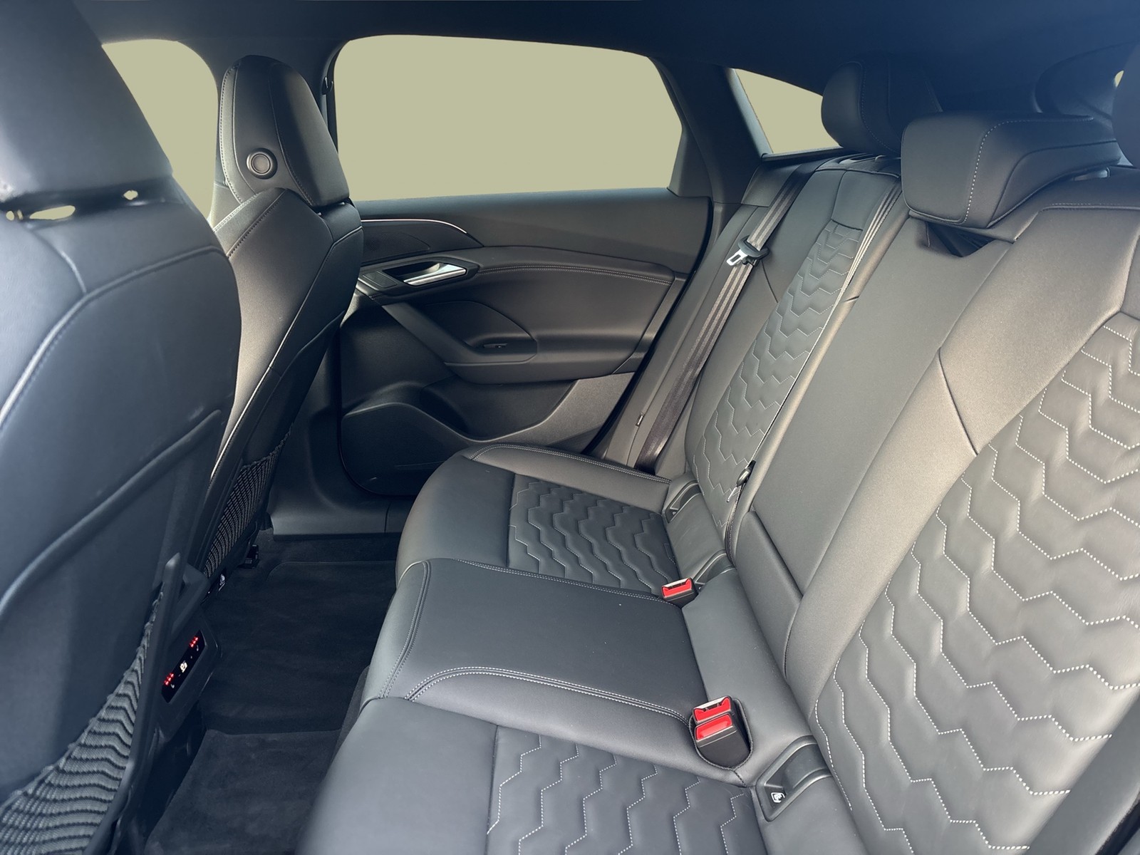 Audi A6 e-tron Sportback performance S LINE AHK LM20