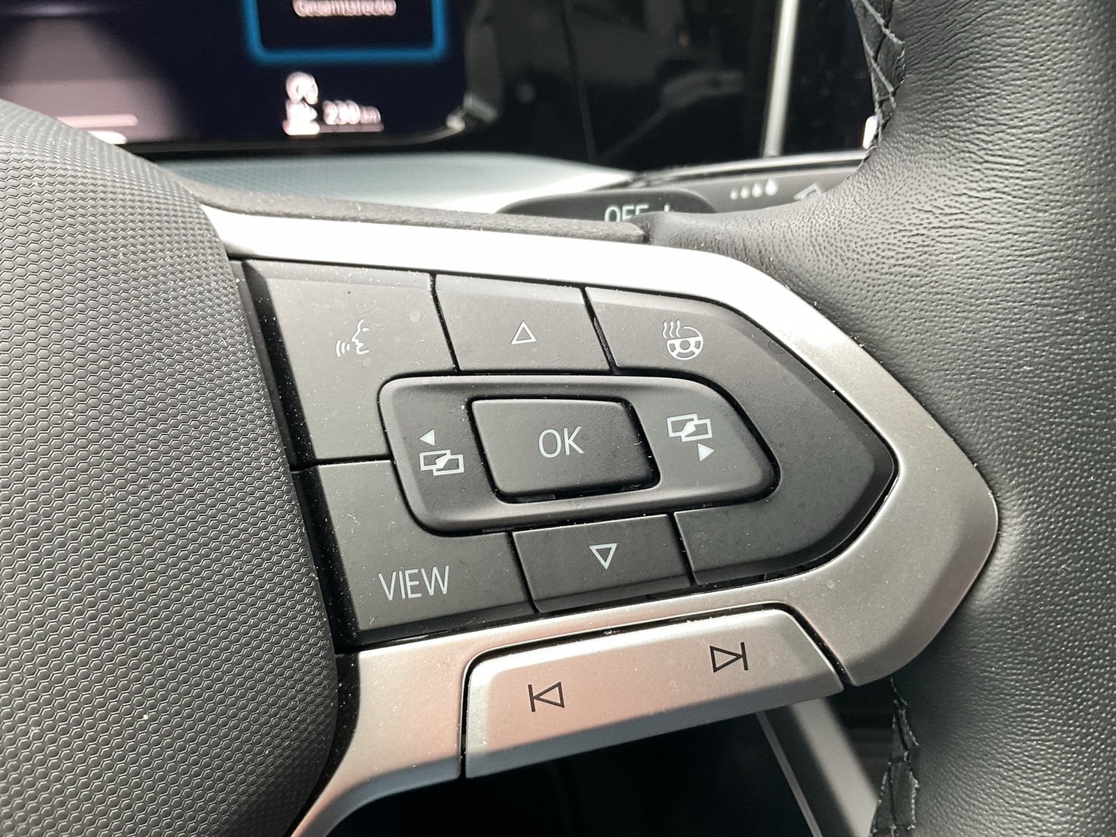 Volkswagen Golf VIII 2.0 GOAL FACELIFT AHK CAM ACC NAVI