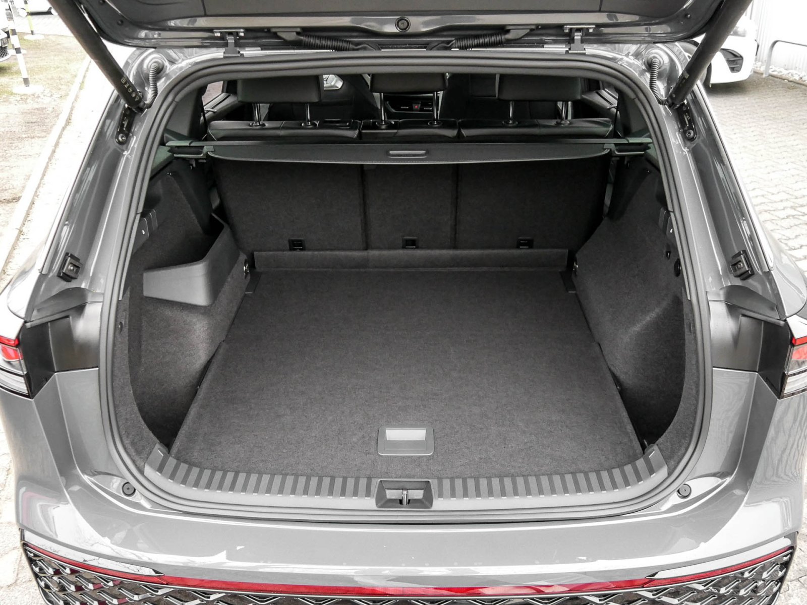 Volkswagen Tayron 2.0 TDI R-LINE DSG