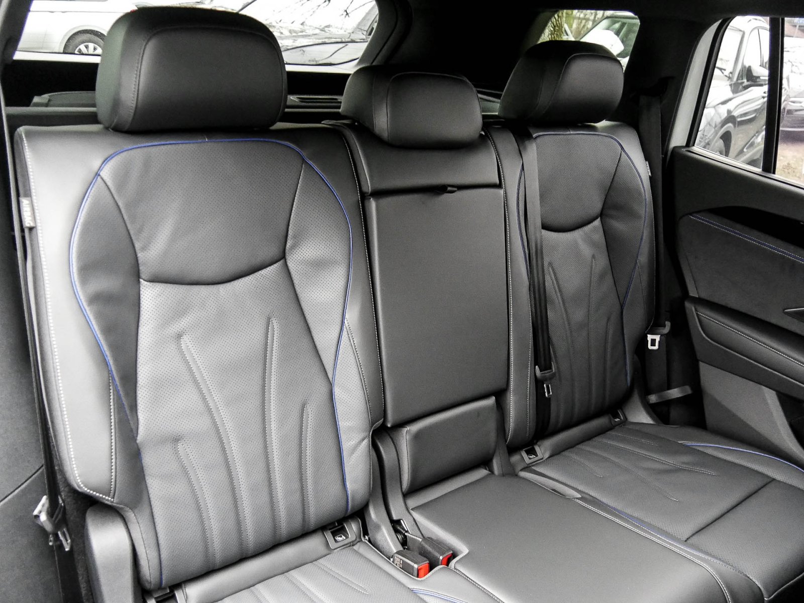 Volkswagen Tayron 2.0 TDI R-LINE DSG