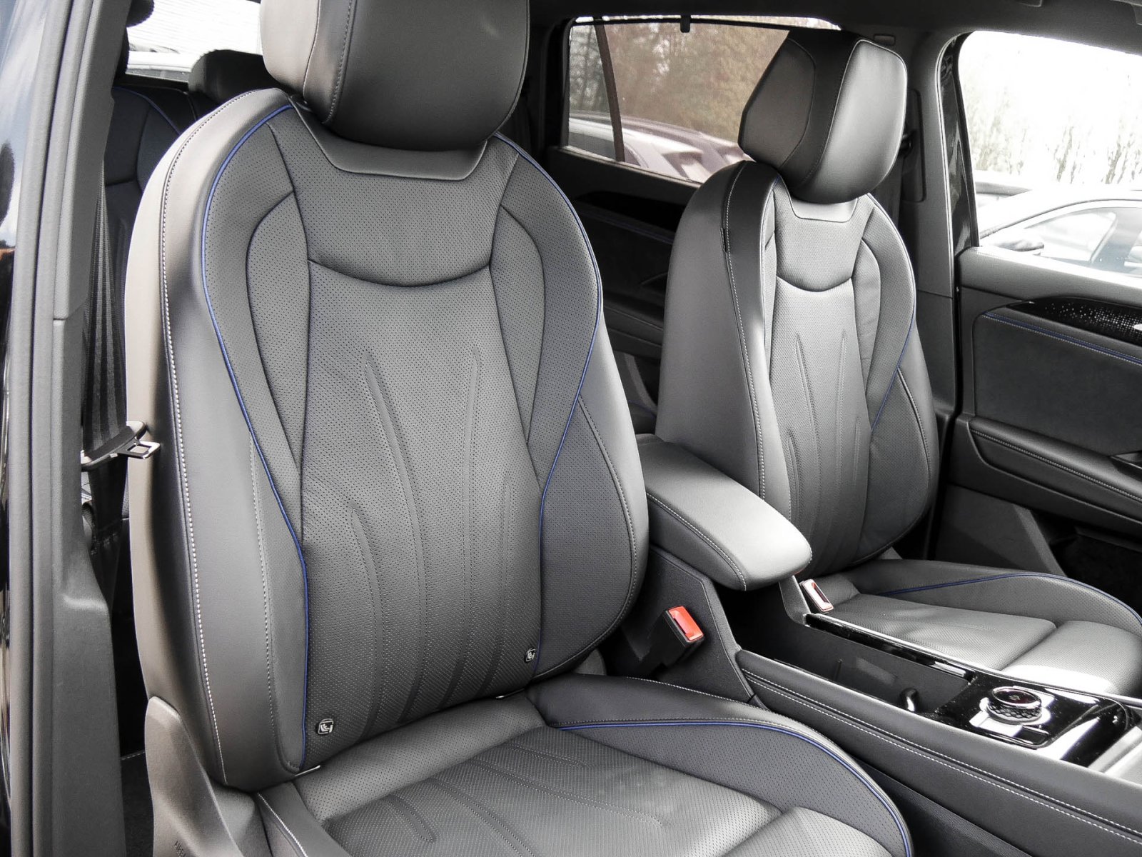 Volkswagen Tayron 2.0 TDI R-LINE DSG
