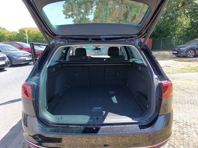 Volkswagen Passat Variant 2.0 ELEGANCE KAMERA ACC MATRIX AHK