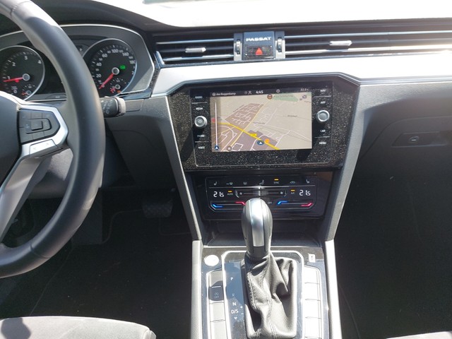 Volkswagen Passat Variant 2.0 ELEGANCE KAMERA ACC MATRIX AHK