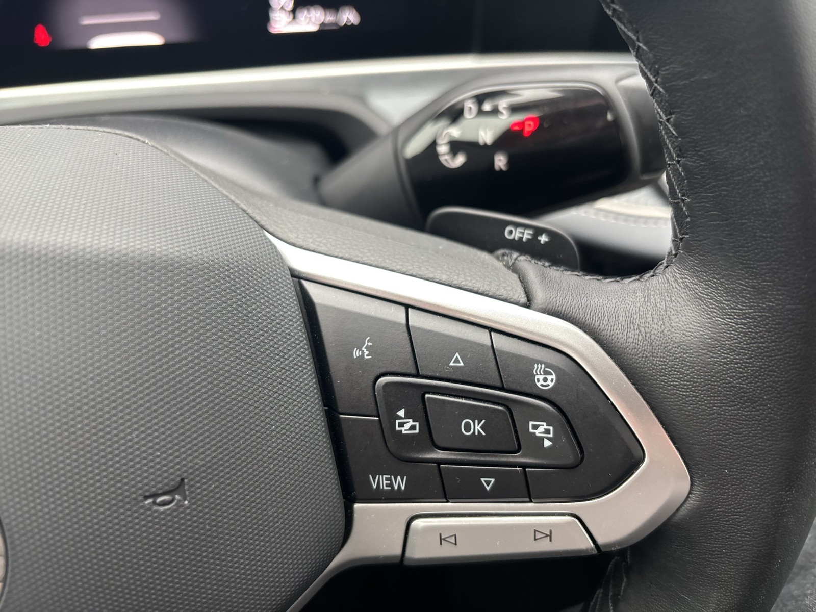 Volkswagen Passat Variant 2.0 ELEGANCE 4X4 NEUESMODELL PANO