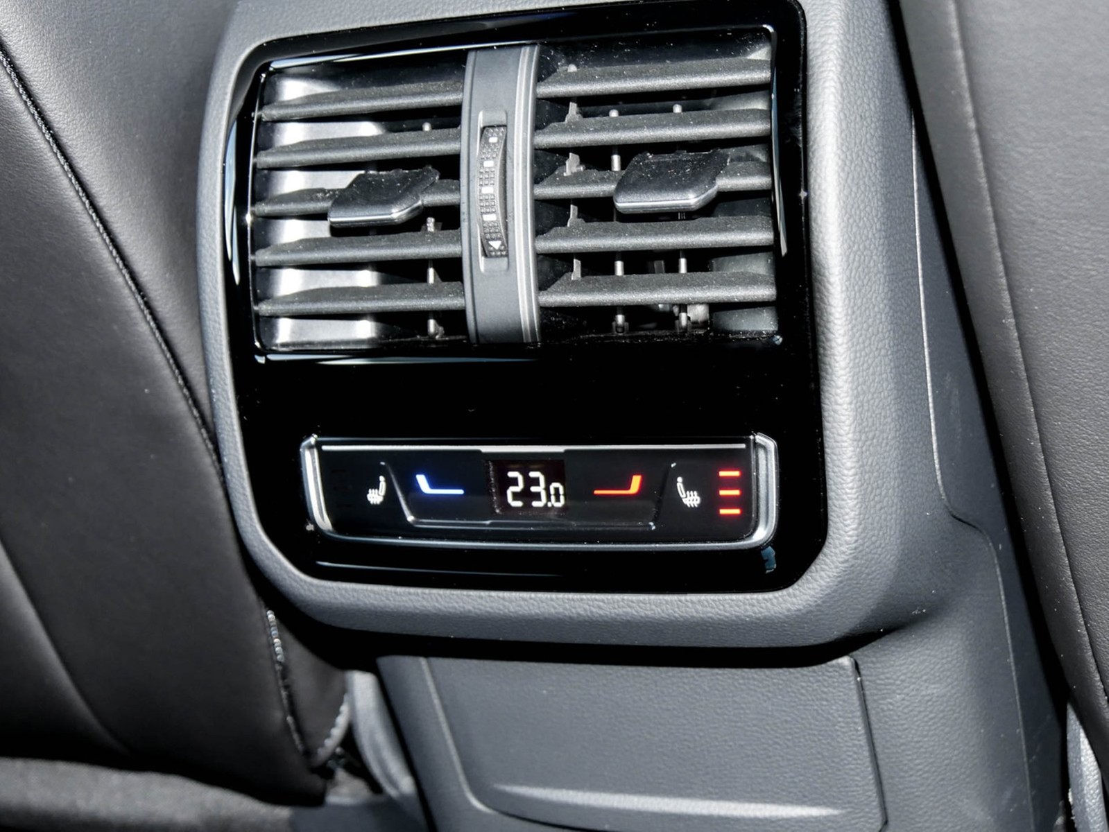 Volkswagen Arteon Shooting Brake 2.0 R 4X4 LEDER 360CAM 20Z