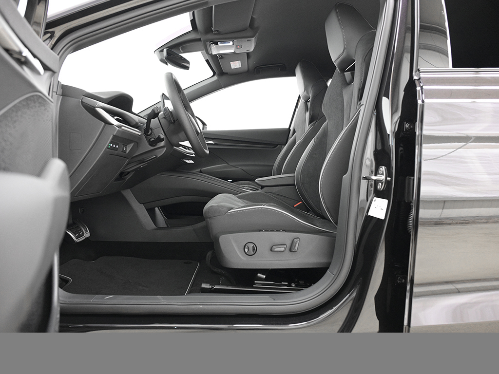 Skoda Enyaq 85 SPORTLINE AHK eKLAPPE 360CAM MATRIXLED