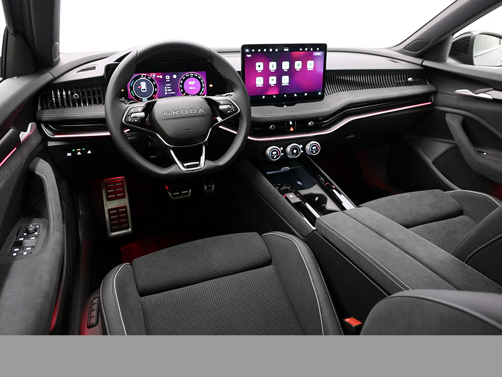 Skoda Superb Combi HYBRID SPORTLINE AHK HEADUP eSITZE