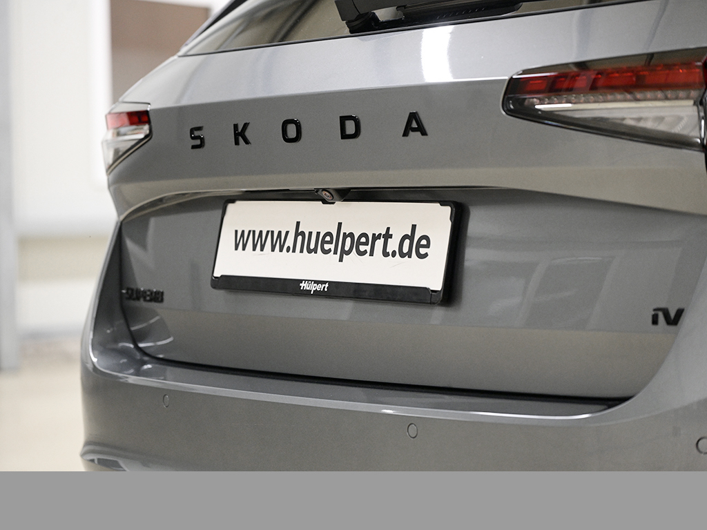 Skoda Superb Combi HYBRID SPORTLINE AHK HEADUP eSITZE
