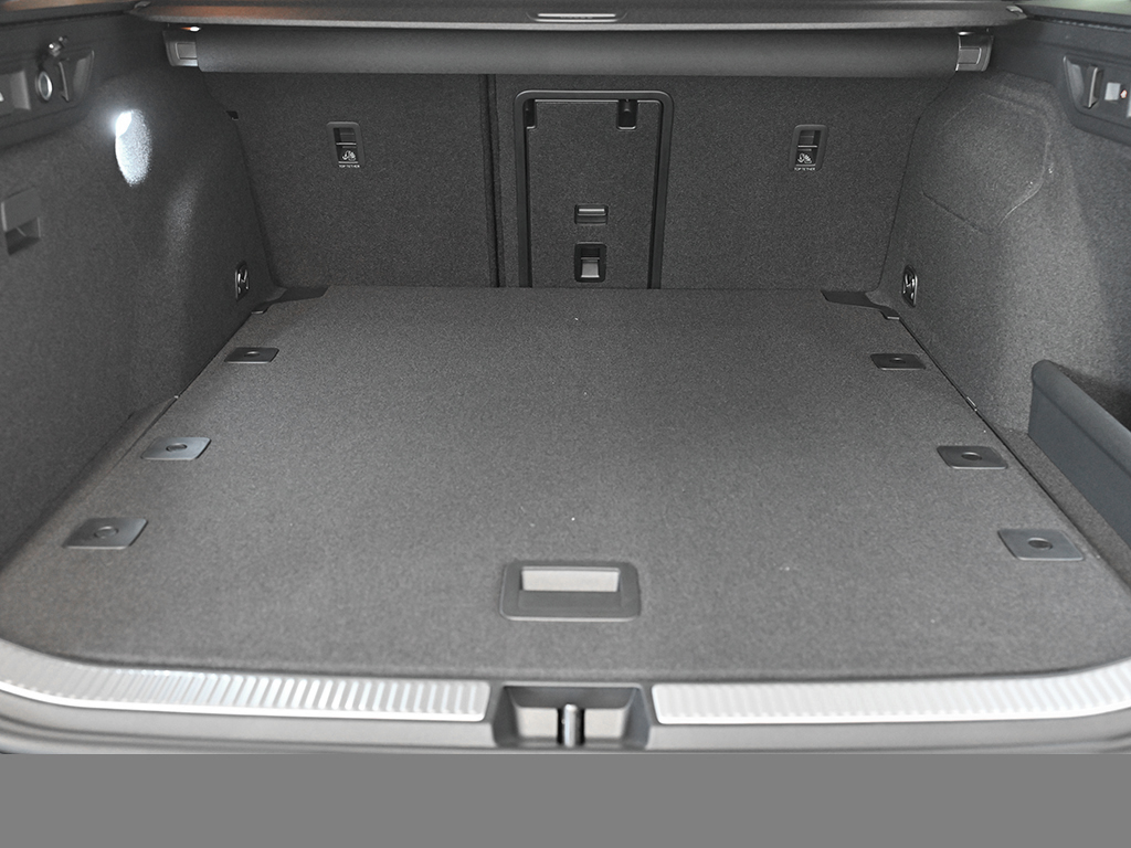 Skoda Superb Combi 2.0 SPORTLINE DSG 4x4 HEADUP NAVI