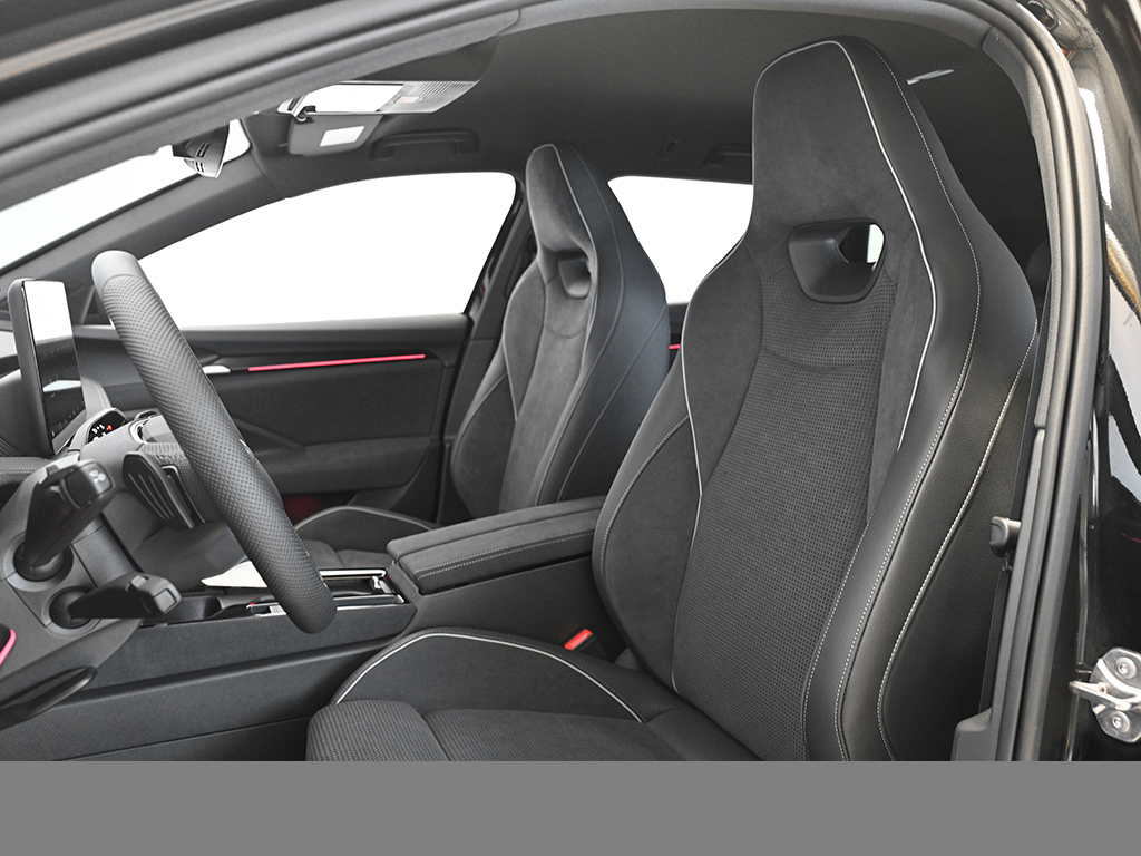 Skoda Superb Combi 2.0 SPORTLINE DSG 4x4 HEADUP NAVI