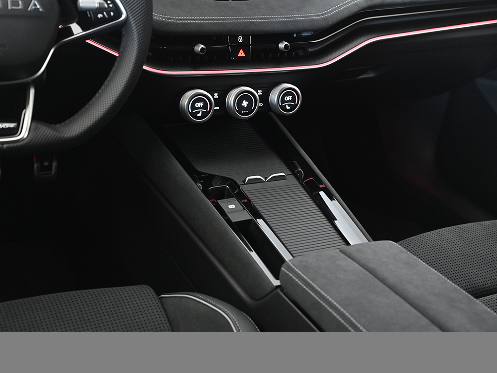 Skoda Superb Combi 2.0 SPORTLINE DSG 4x4 AHK 360CAM