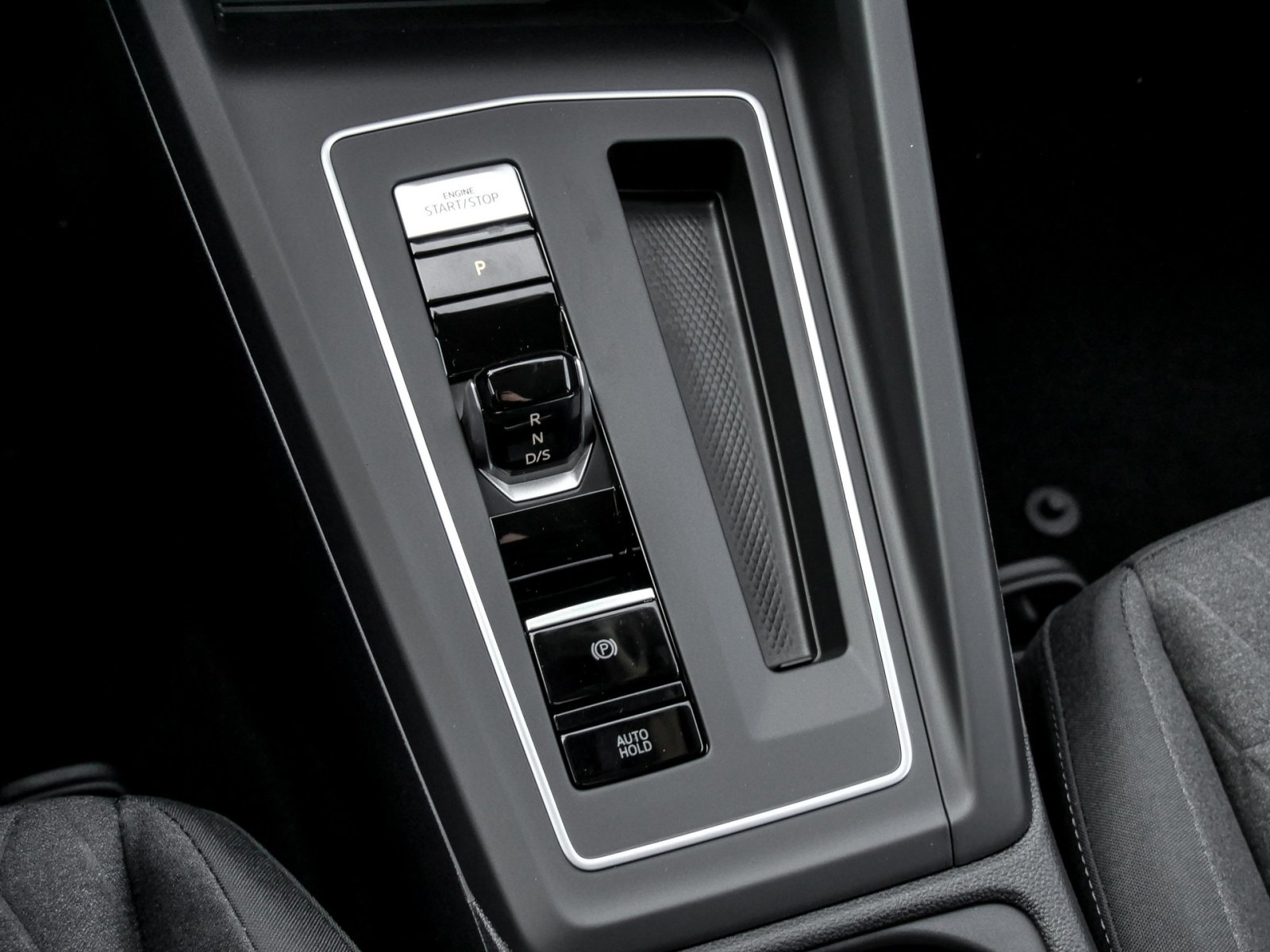 Volkswagen Golf 1.5 LIFE DSG CARPLAY CAM ALLWETTERREIFEN