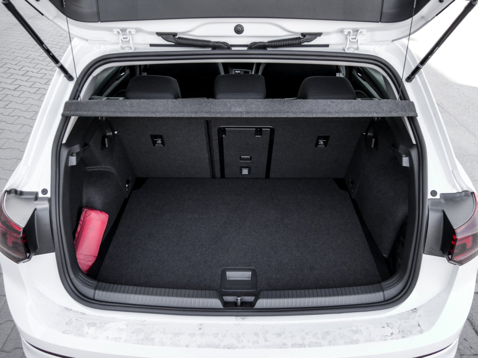 Volkswagen Golf 1.5 LIFE DSG CARPLAY CAM ALLWETTERREIFEN