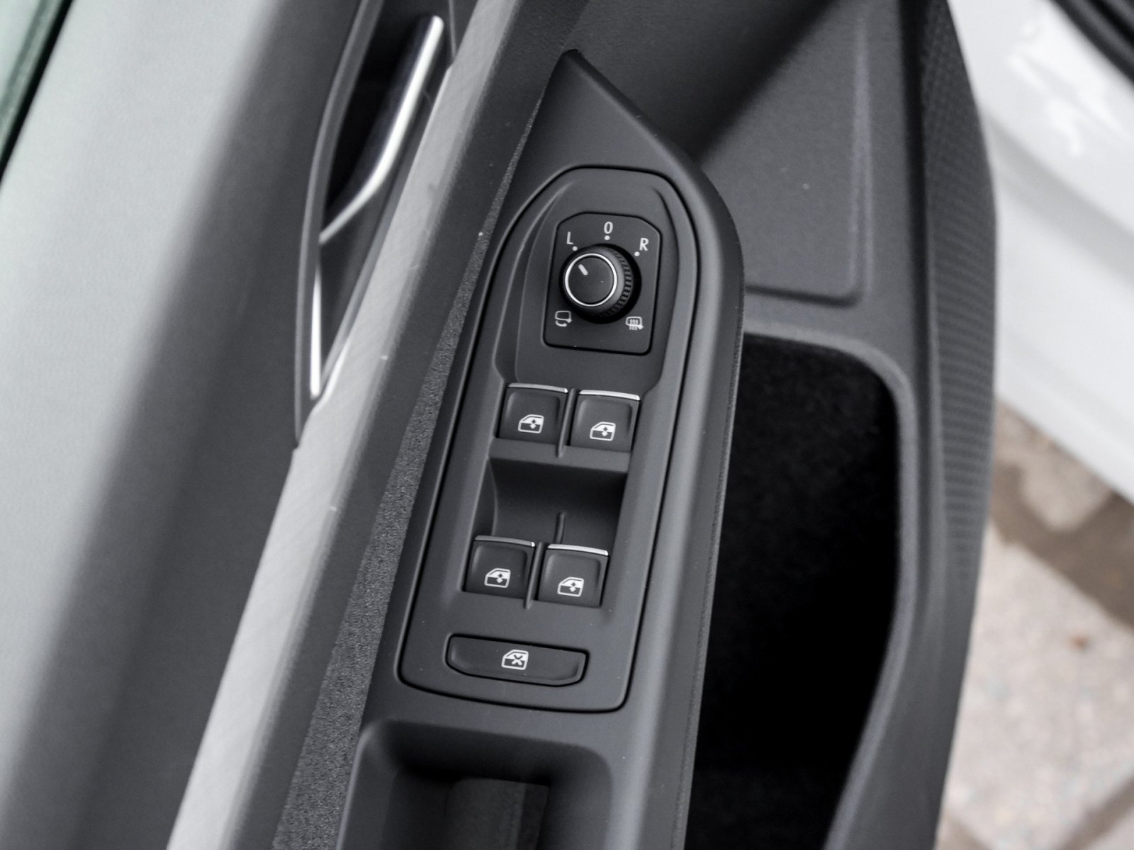 Volkswagen Golf 1.5 LIFE DSG CARPLAY CAM ALLWETTERREIFEN