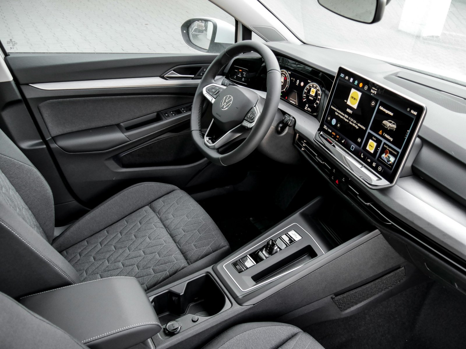 Volkswagen Golf 1.5 LIFE DSG CARPLAY CAM ALLWETTERREIFEN