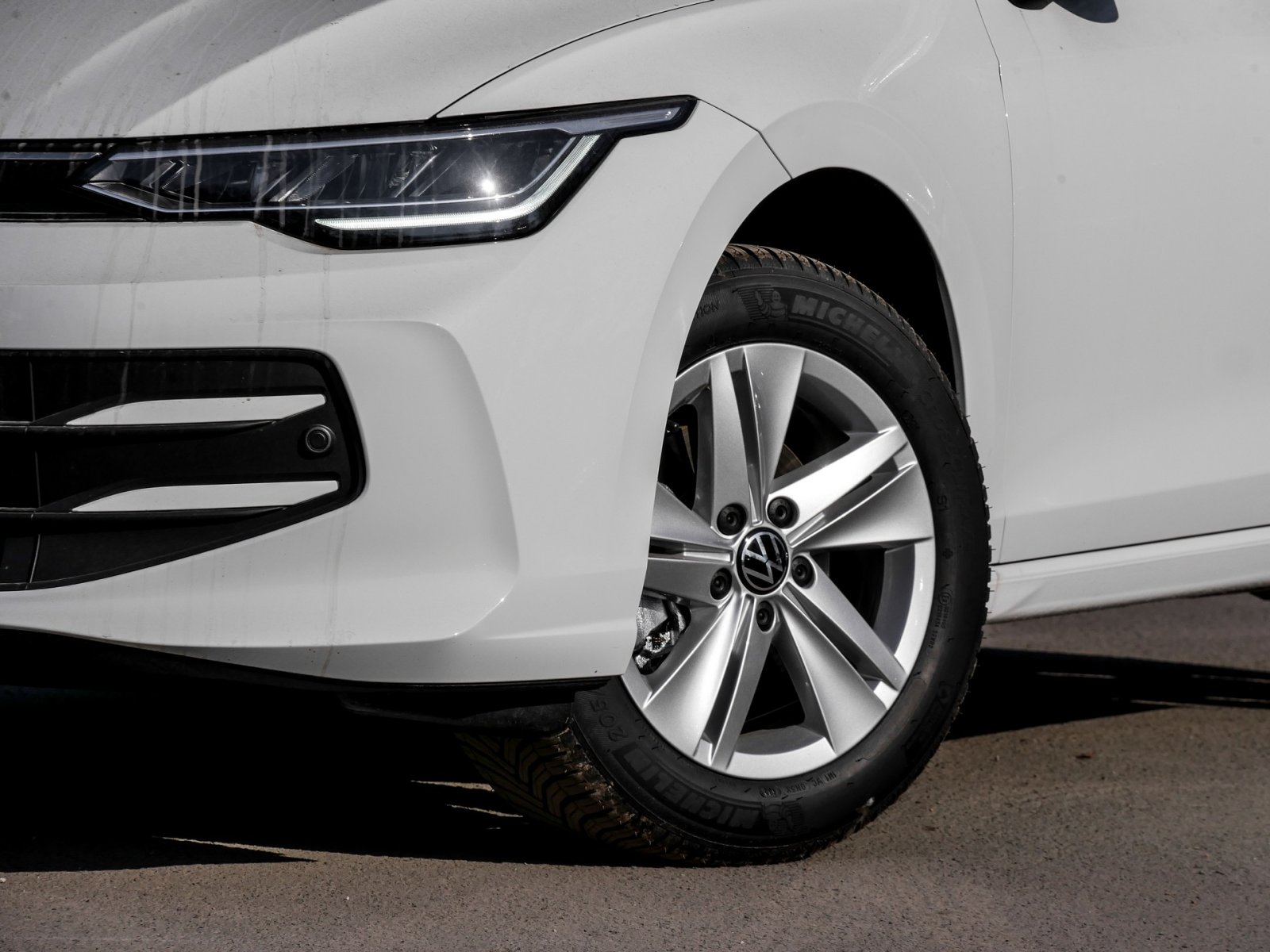 Volkswagen Golf 1.5 LIFE DSG CARPLAY CAM ALLWETTERREIFEN